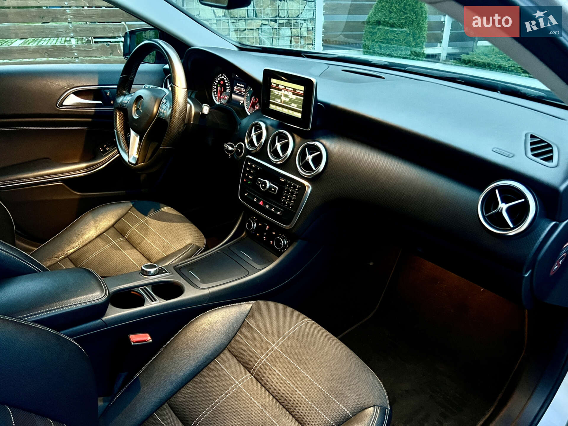 Mercedes-Benz A-Class 2015 VIN WDD1760431J373247 фото оголошення 31 з 46