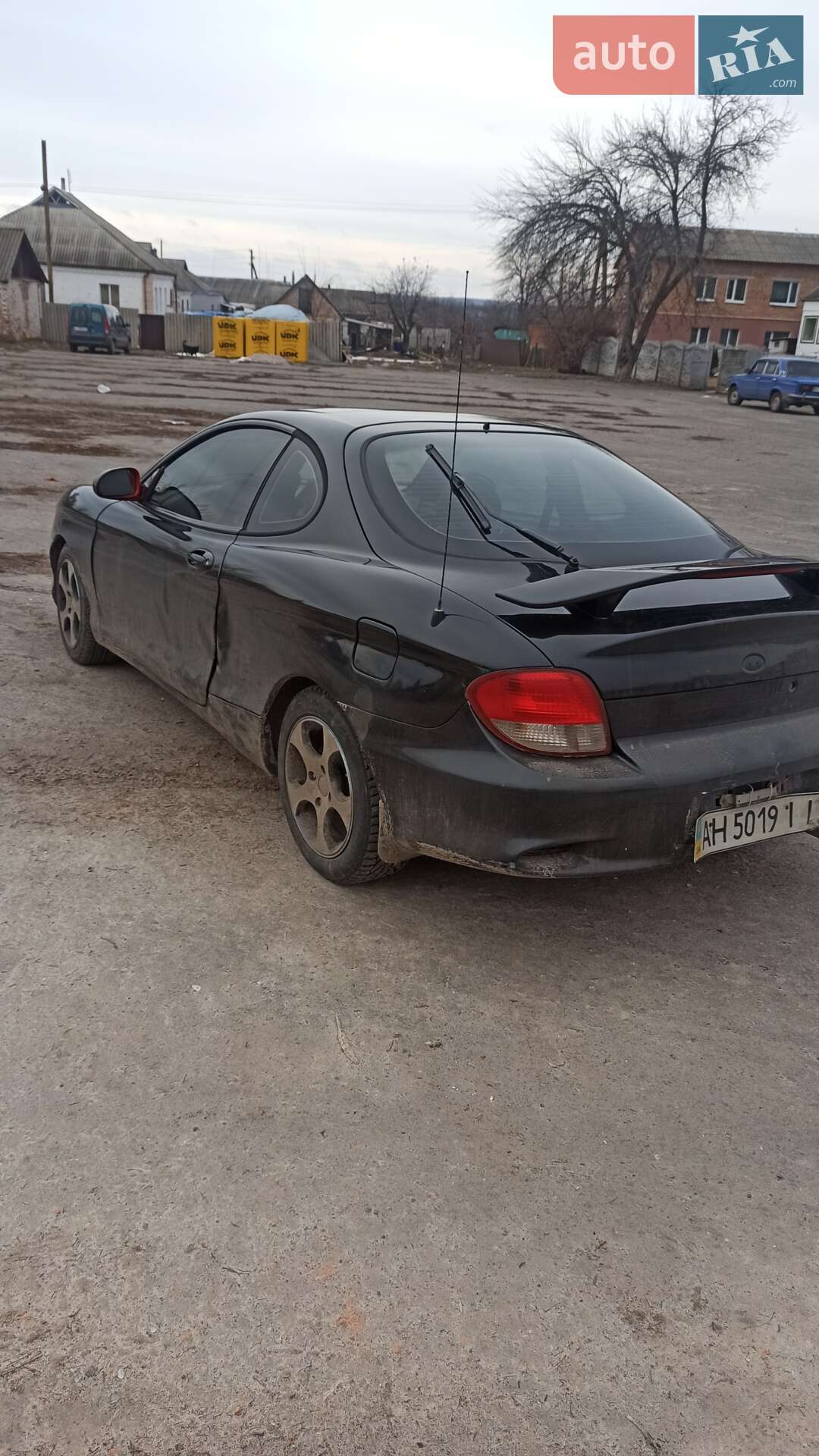 Hyundai Tiburon 2000 VIN KMHJG35F6YU196315 фото оголошення 2 з 2