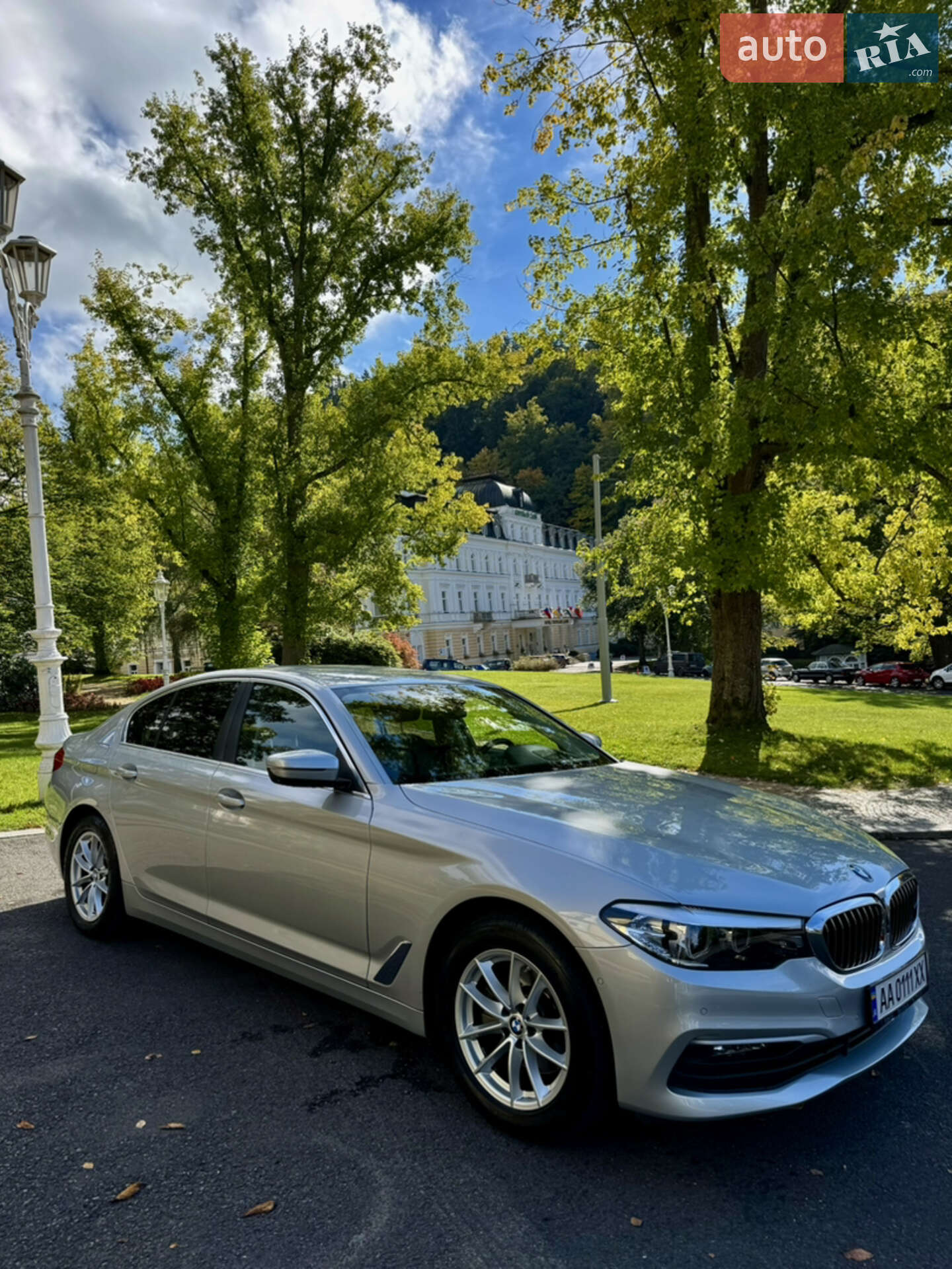 BMW 5 Series 2019 VIN WBAJF31090CD44539 фото оголошення 5 з 37