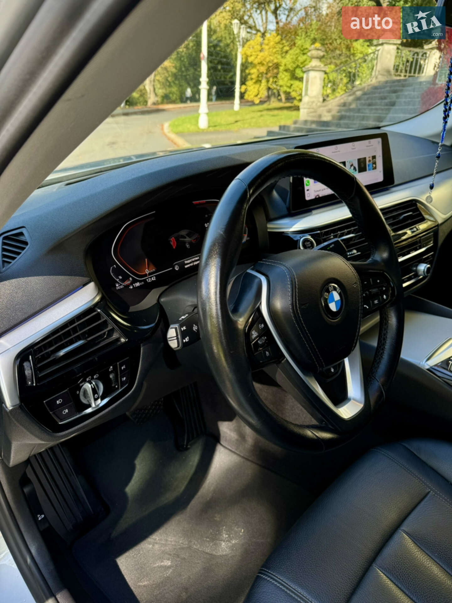 BMW 5 Series 2019 VIN WBAJF31090CD44539 фото оголошення 16 з 37