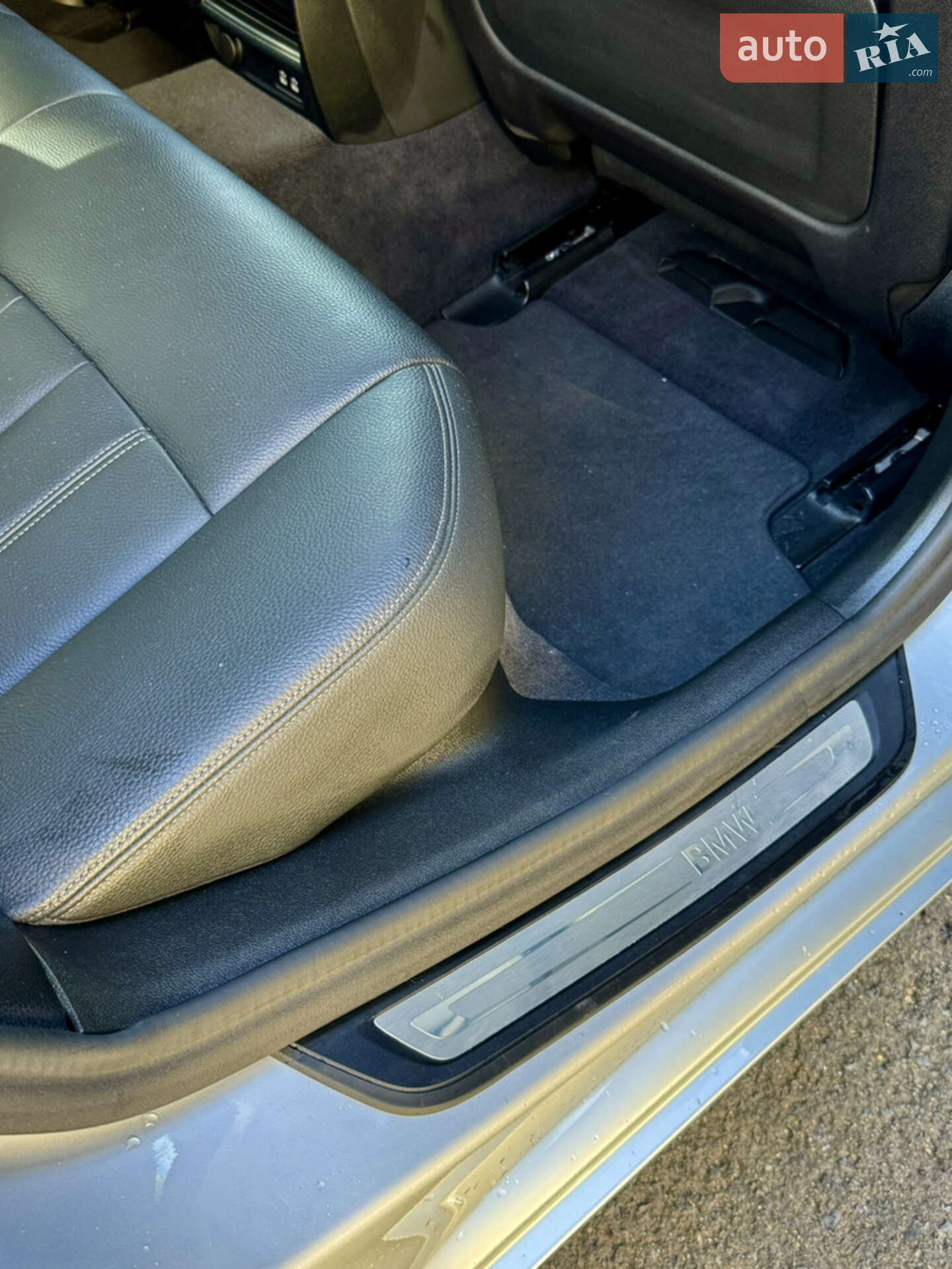 BMW 5 Series 2019 VIN WBAJF31090CD44539 фото оголошення 32 з 37