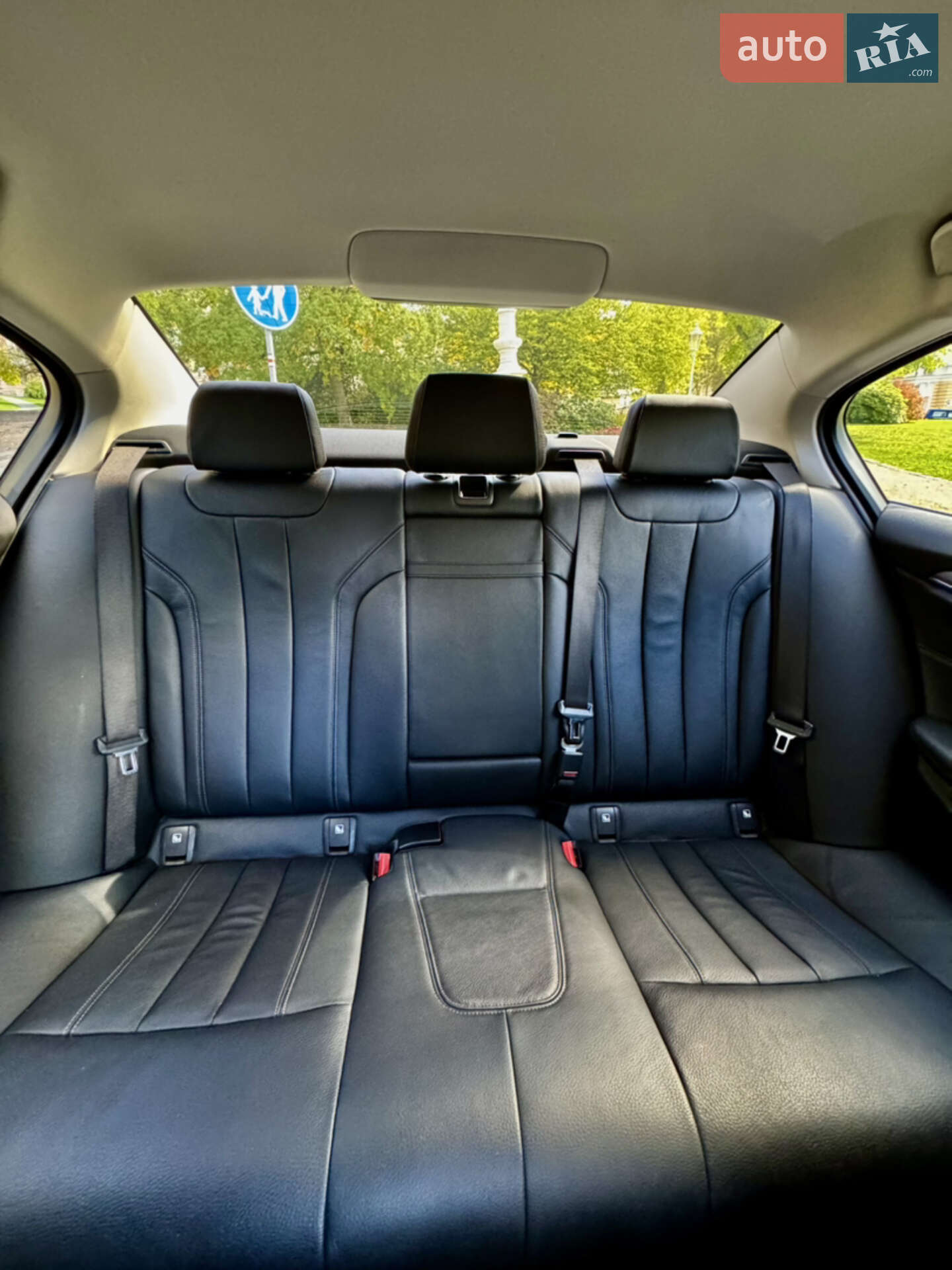 BMW 5 Series 2019 VIN WBAJF31090CD44539 фото оголошення 37 з 37