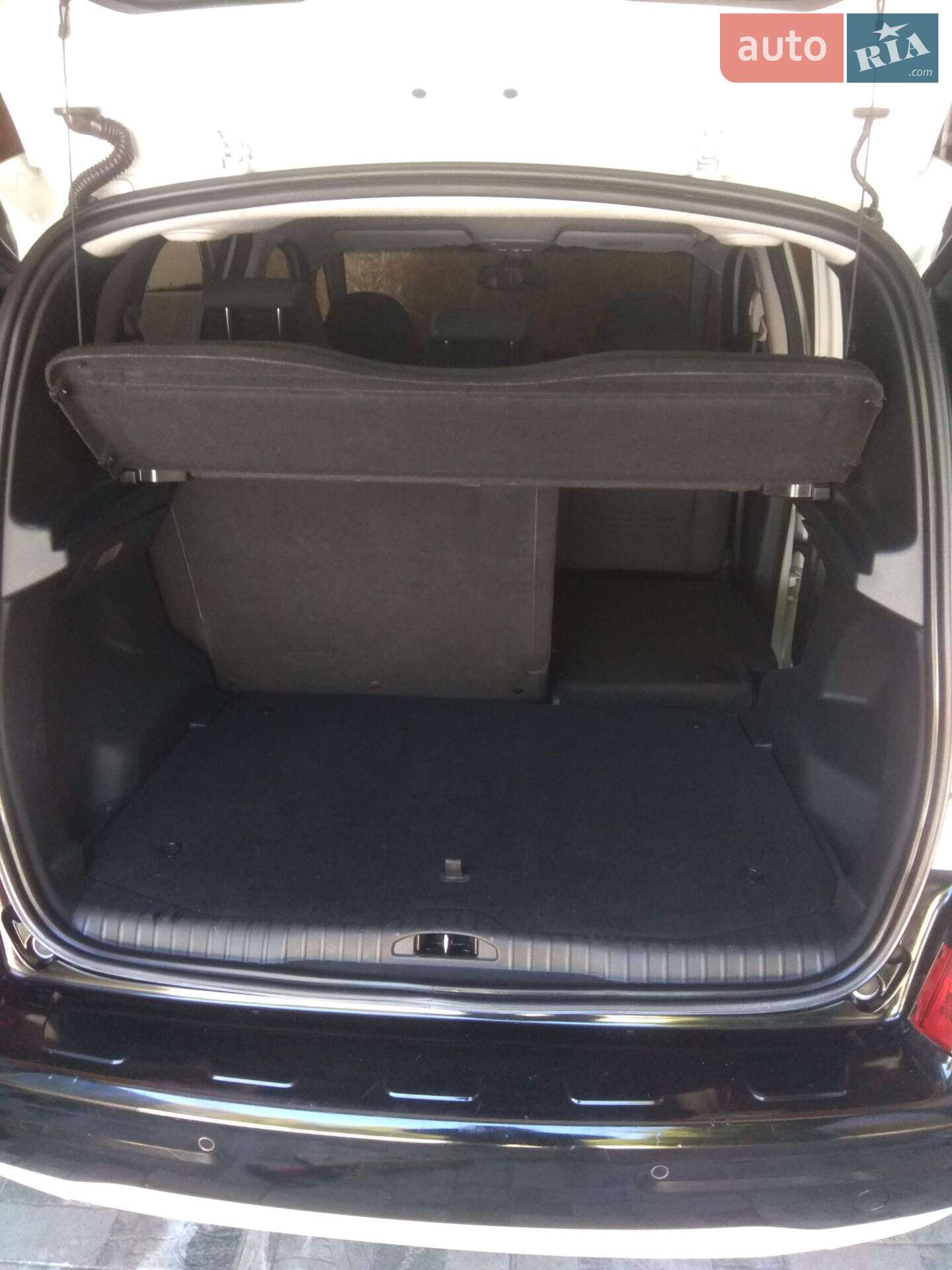 Citroen C3 Picasso 2015 VIN VF7SH9HP8FT548401 фото оголошення 22 з 40