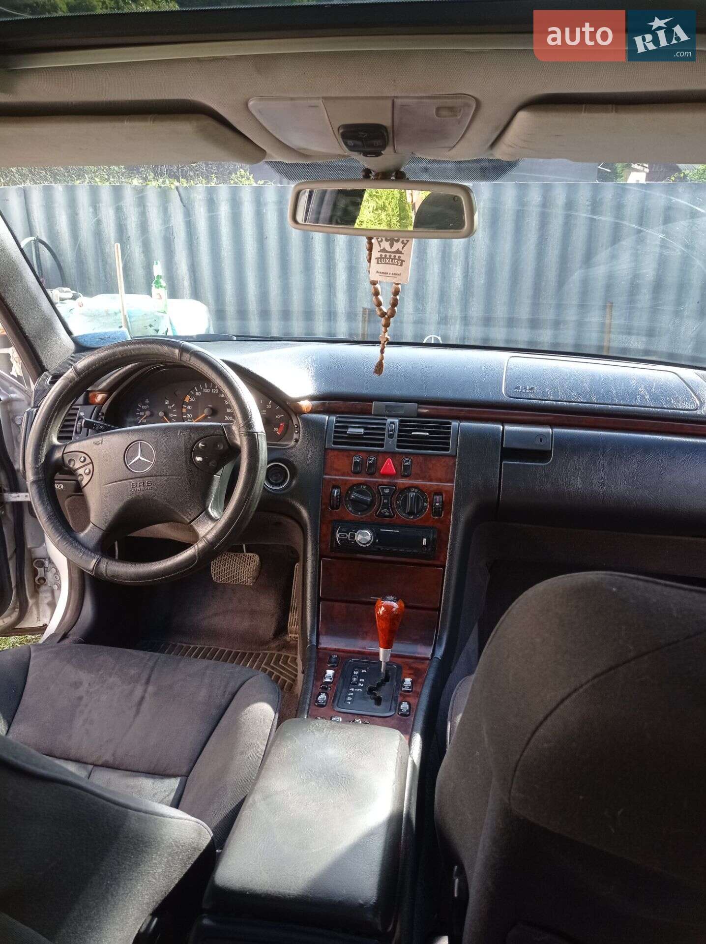 Mercedes-Benz E-Class 1997 VIN WDB1240421C050487 фото оголошення 4 з 9