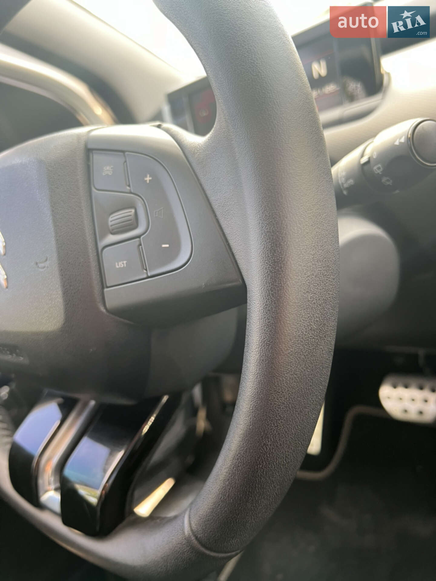 Citroen C4 Cactus 2018 VIN VF70BBHYHKE500294 фото оголошення 16 з 43