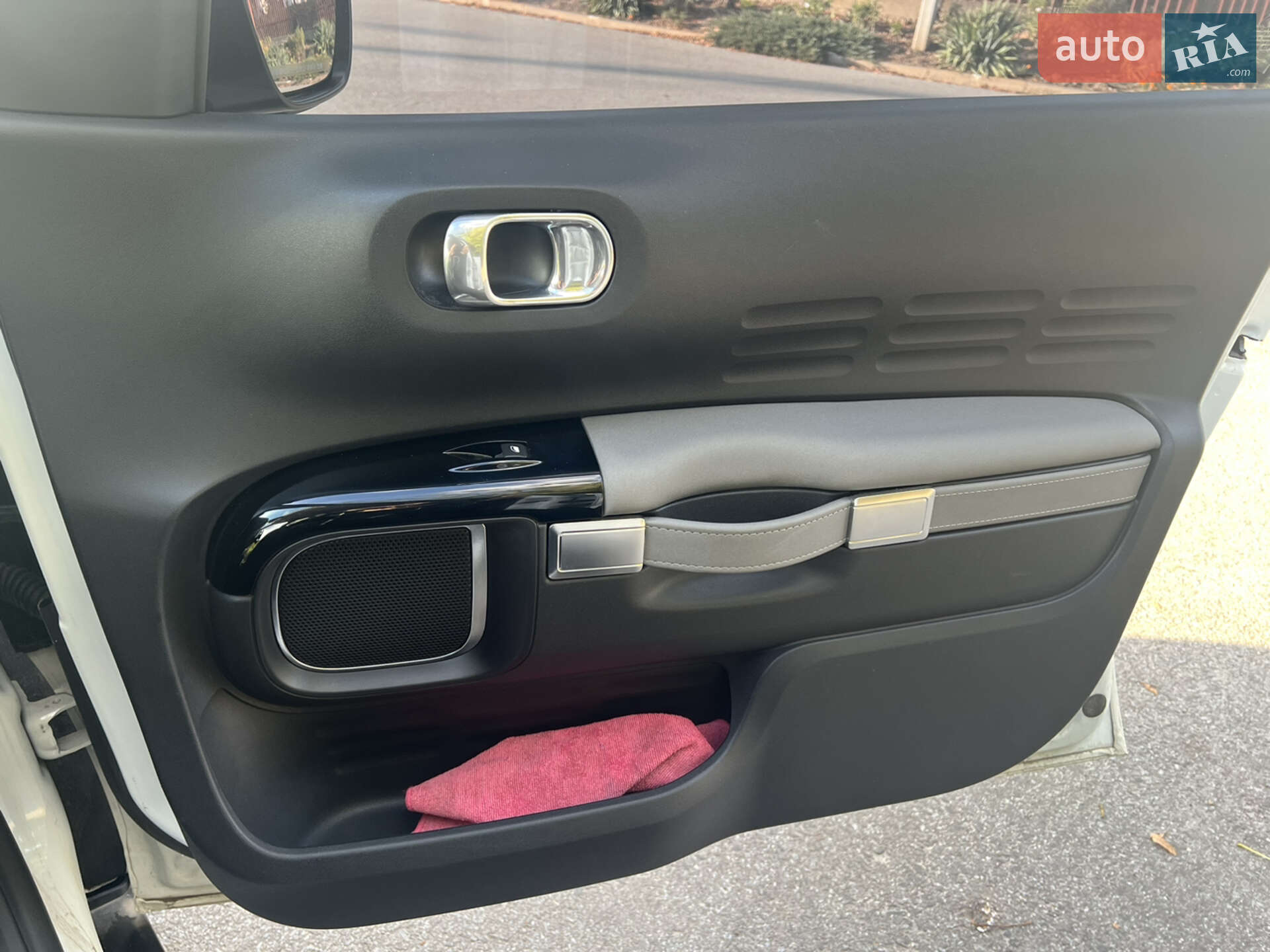 Citroen C4 Cactus 2018 VIN VF70BBHYHKE500294 фото оголошення 27 з 43