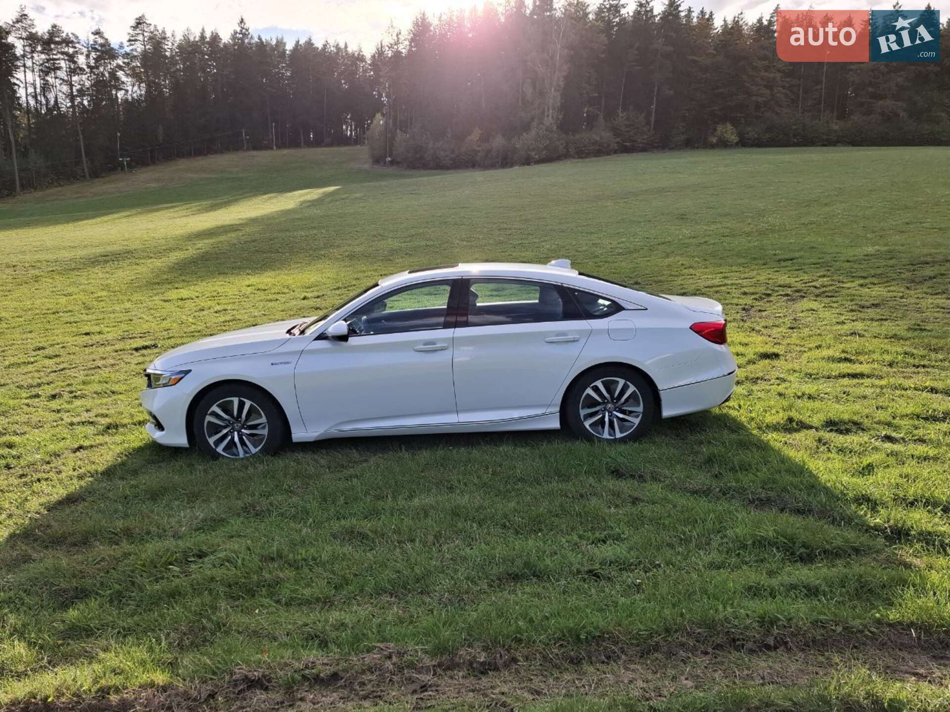 Honda Accord 2021 VIN 1HGCV3F58MA015270 фото оголошення 3 з 28