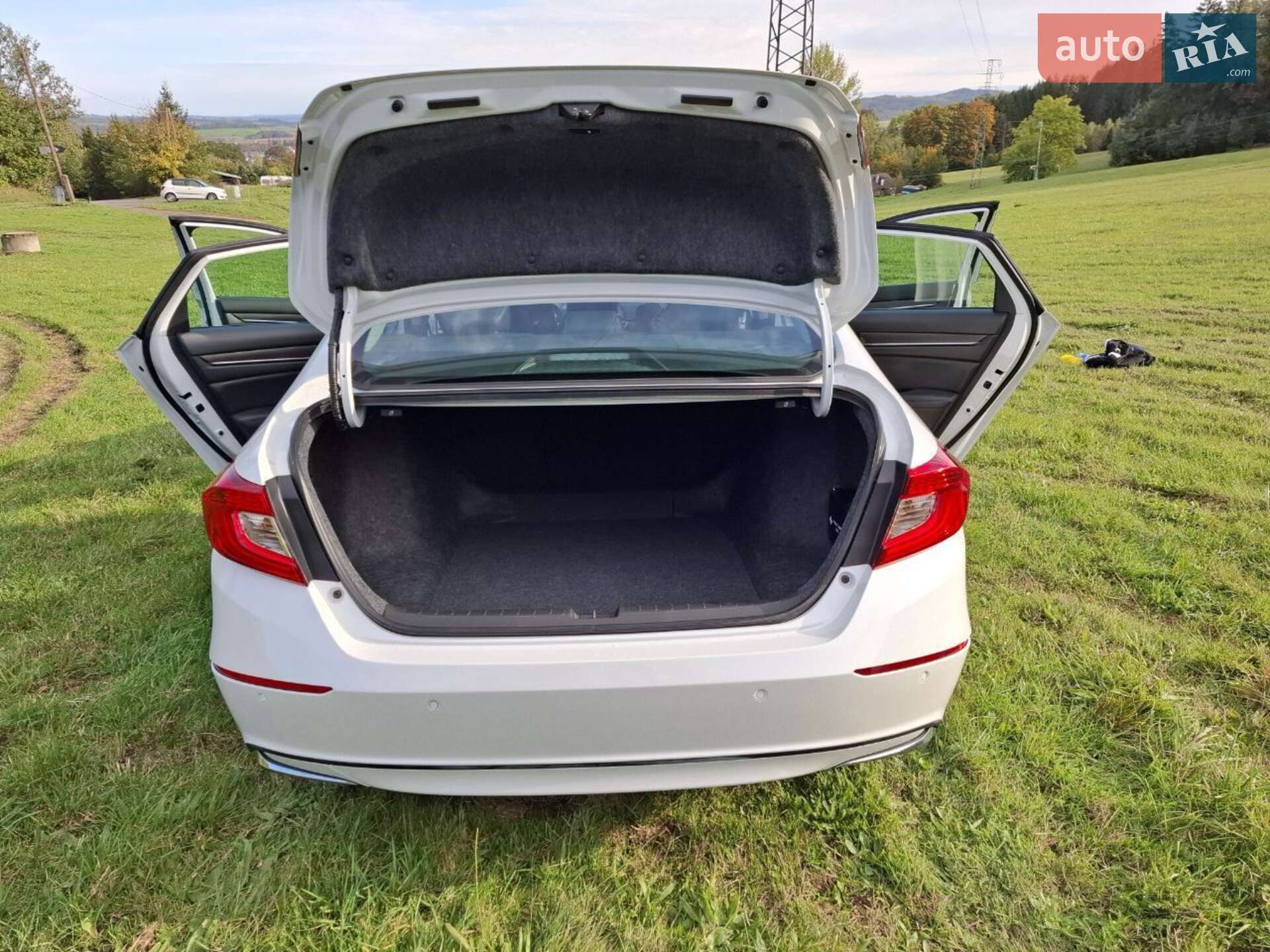Honda Accord 2021 VIN 1HGCV3F58MA015270 фото оголошення 18 з 28