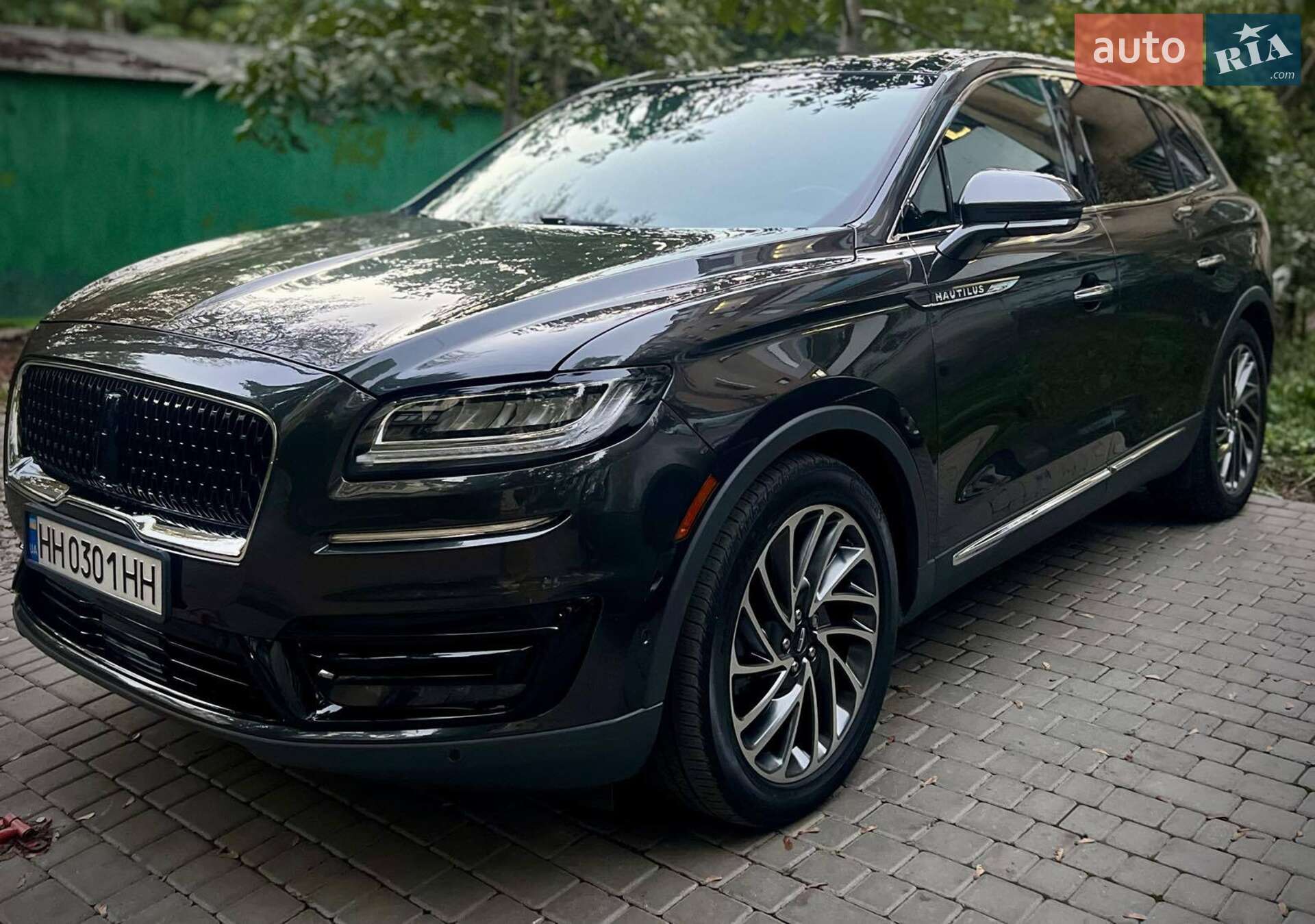 Lincoln Nautilus 2019 VIN 2LMPJ6L97KBL40949 фото оголошення 35 з 47