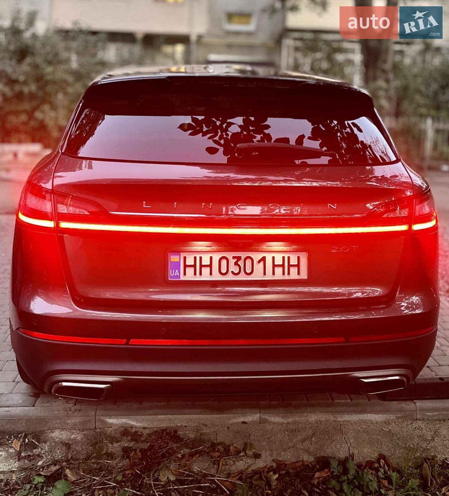 Lincoln Nautilus 2019 VIN 2LMPJ6L97KBL40949 фото оголошення 36 з 47