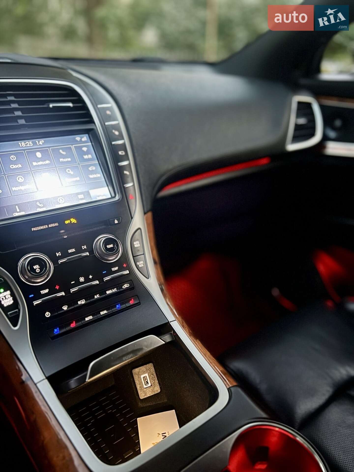 Lincoln Nautilus 2019 VIN 2LMPJ6L97KBL40949 фото оголошення 41 з 47