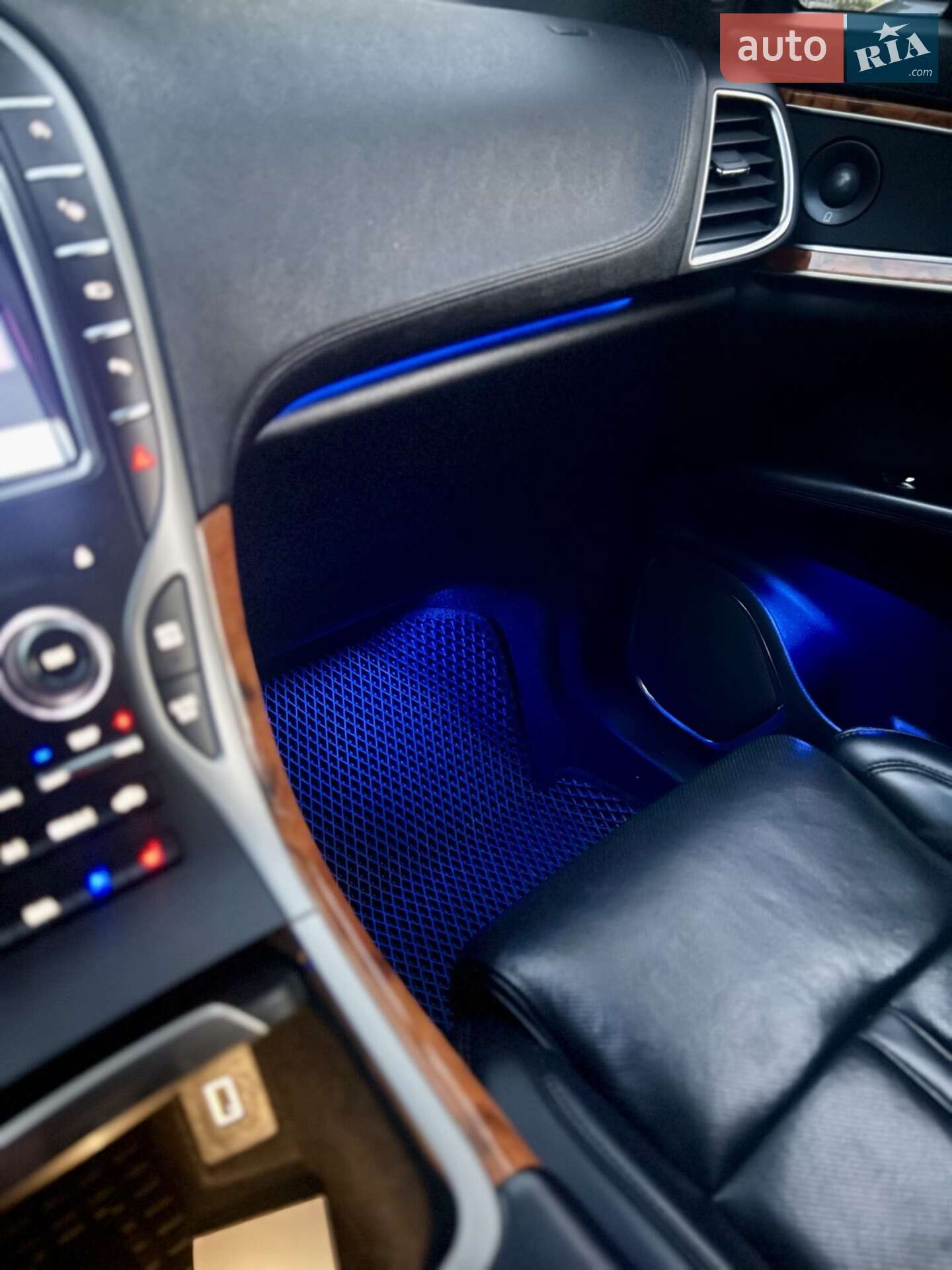 Lincoln Nautilus 2019 VIN 2LMPJ6L97KBL40949 фото оголошення 45 з 47