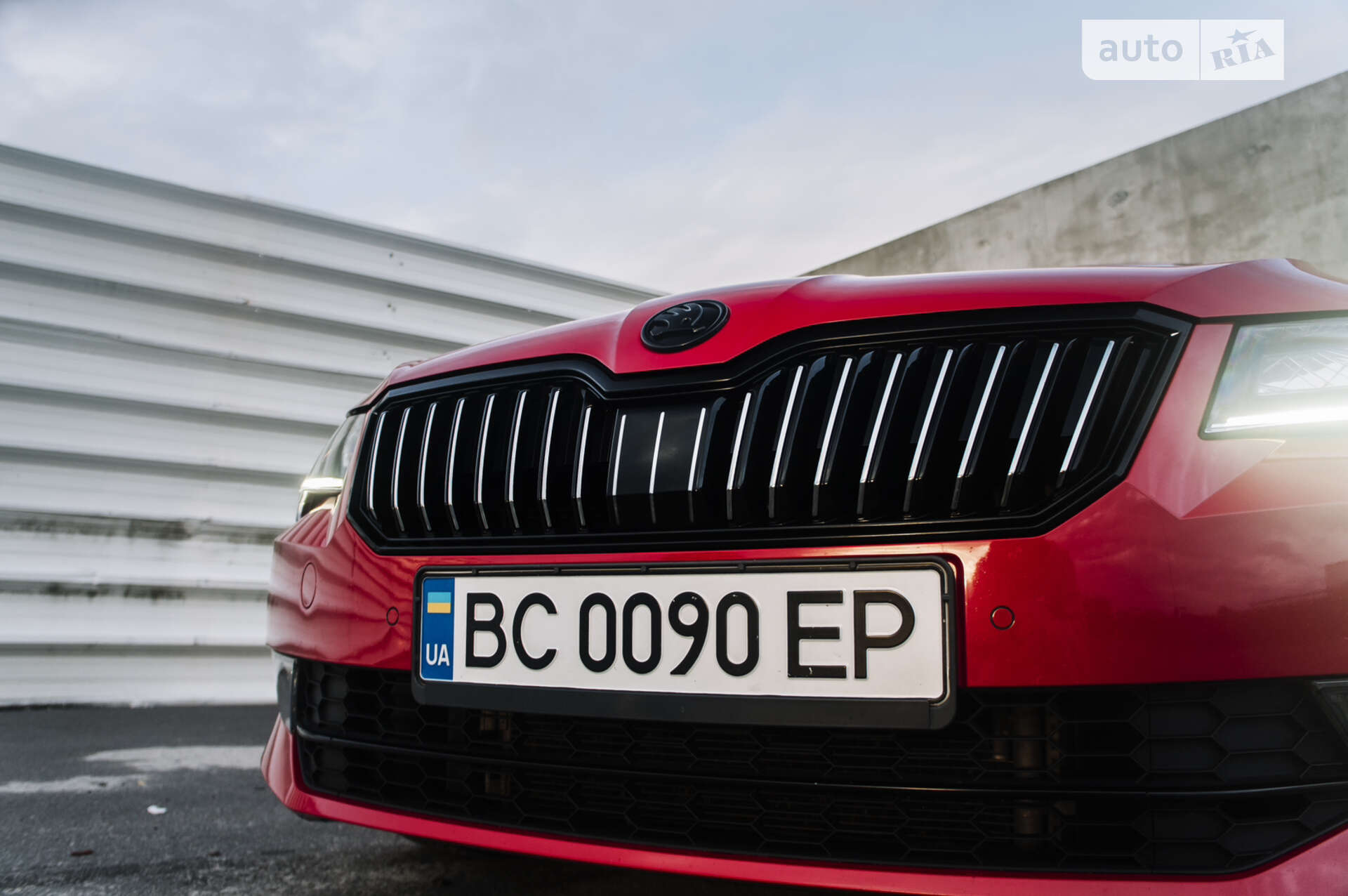 SKODA SUPERB 2019 VIN TMBCJ7NP4K7073987 фото оголошення 9 з 40