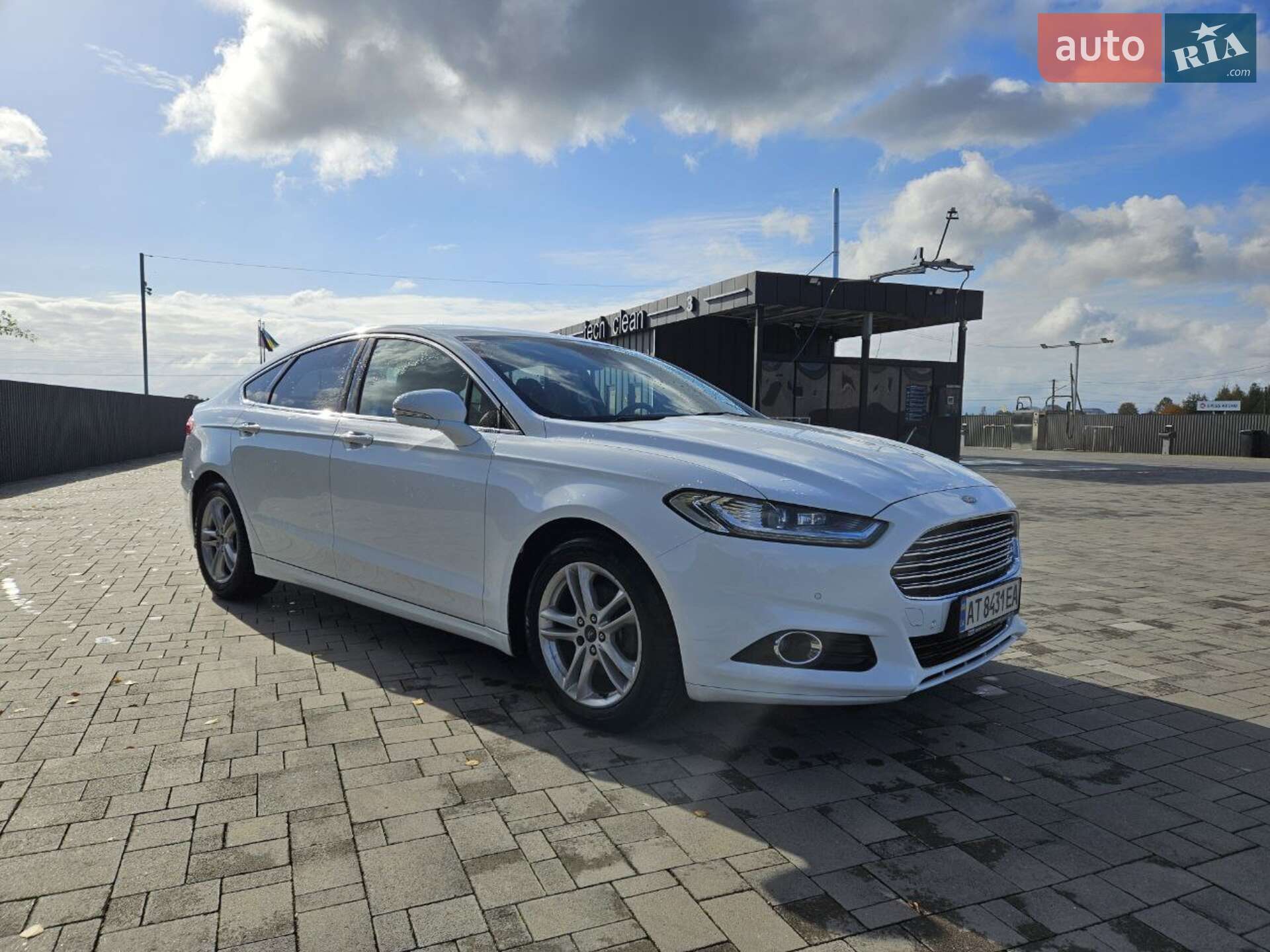 Ford Mondeo 2017 VIN WF0EXXWPCEHA38748 фото оголошення 2 з 29