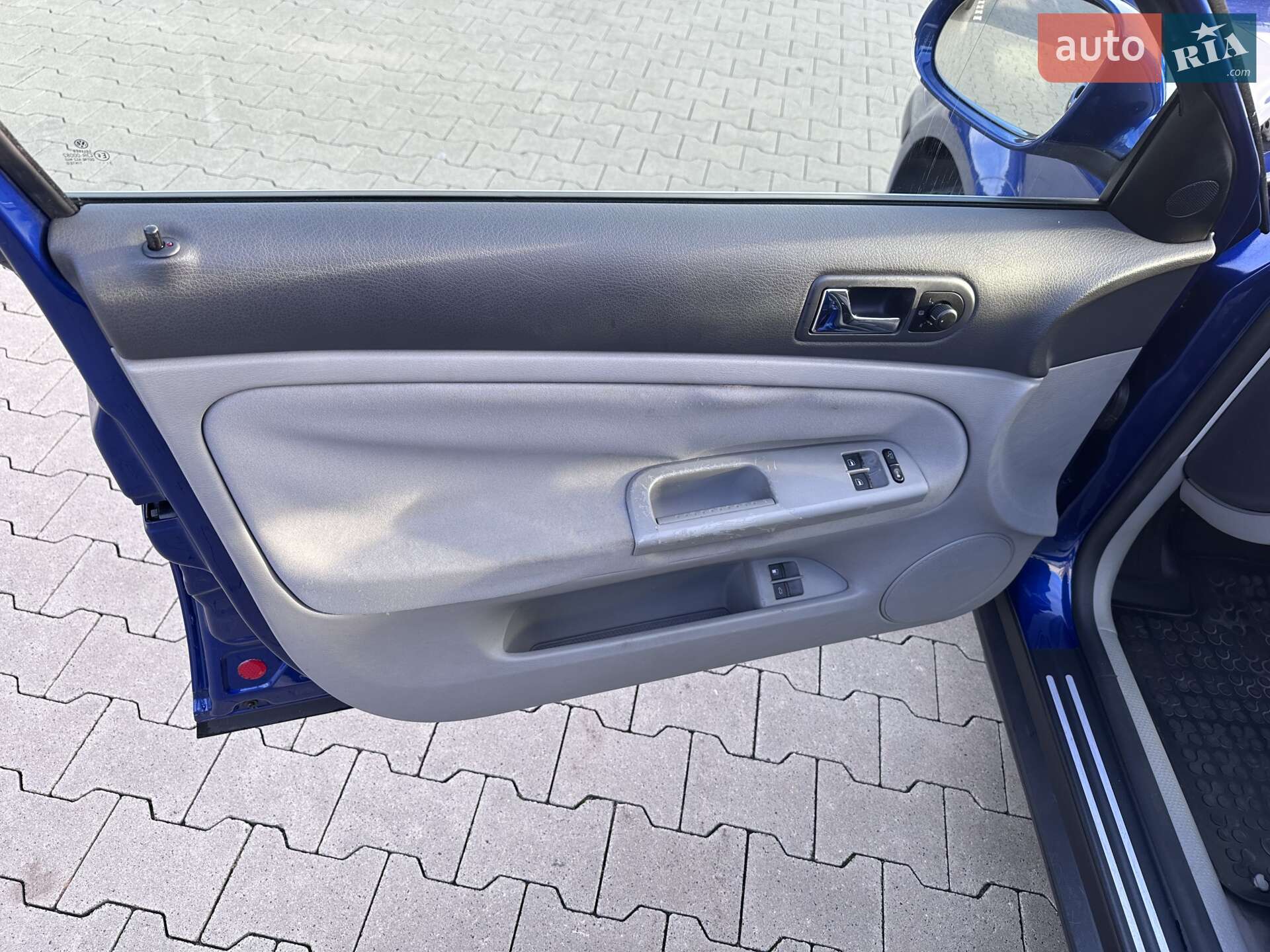 Volkswagen Passat 2003 VIN WVWZZZ3BZ4E174641 фото оголошення 2 з 26