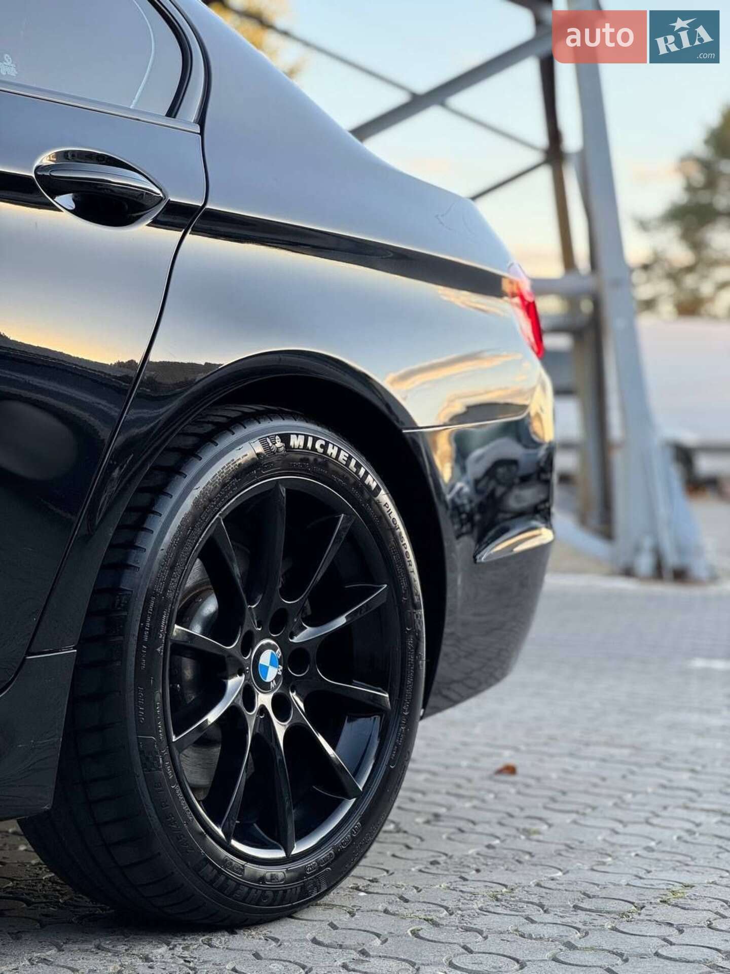 BMW 5 Series 2010 VIN WBAFU7C53BC781352 фото оголошення 6 з 8
