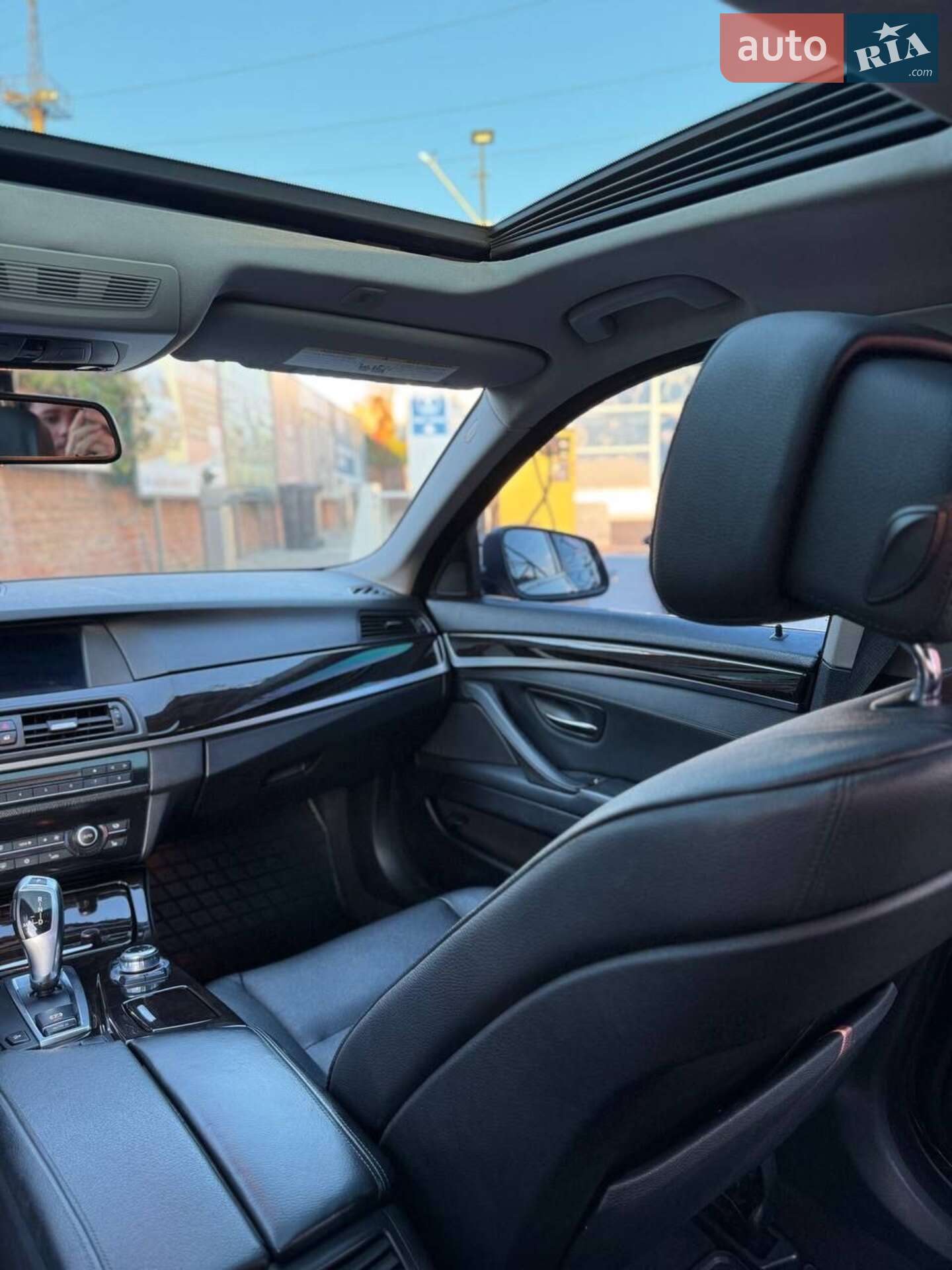 BMW 5 Series 2010 VIN WBAFU7C53BC781352 фото оголошення 7 з 8