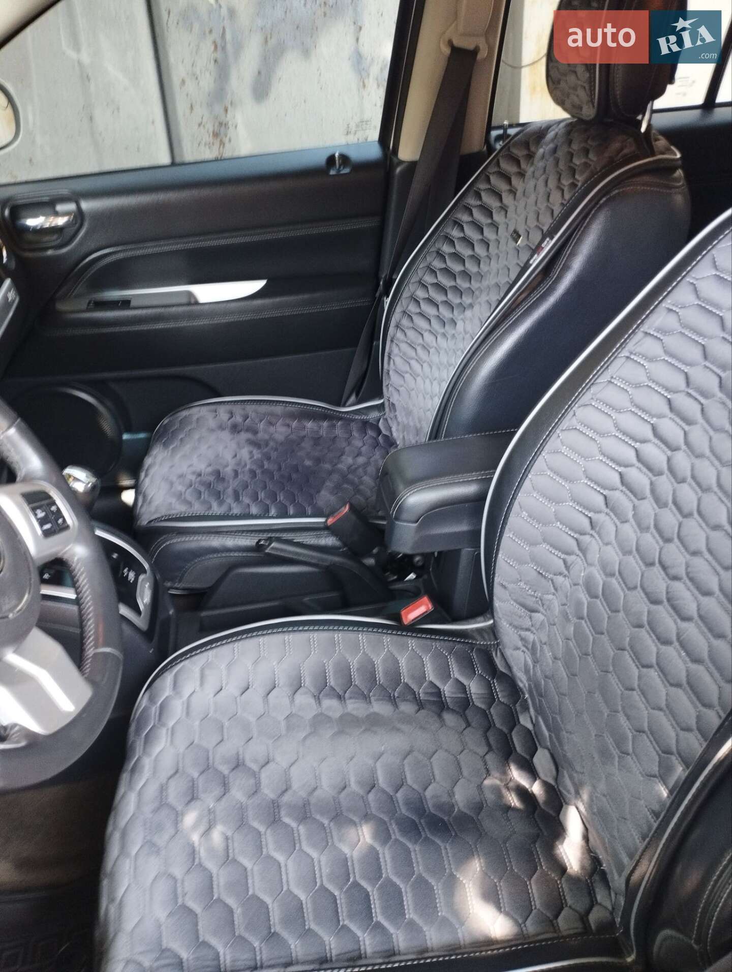 Jeep Compass 2016 VIN 1C4NJDEB5GD663846 фото оголошення 9 з 20