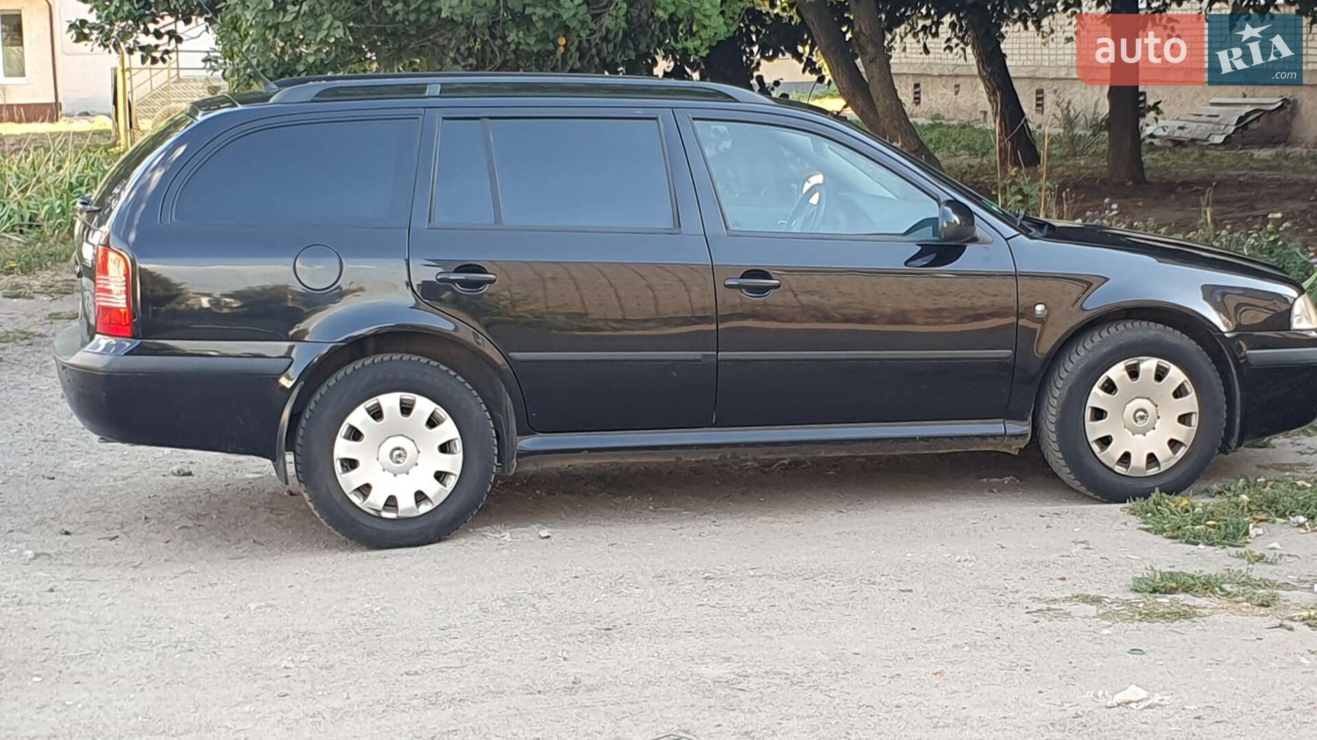 Skoda Octavia 2009 VIN TMBJX21U6A8833138 фото оголошення 2 з 18