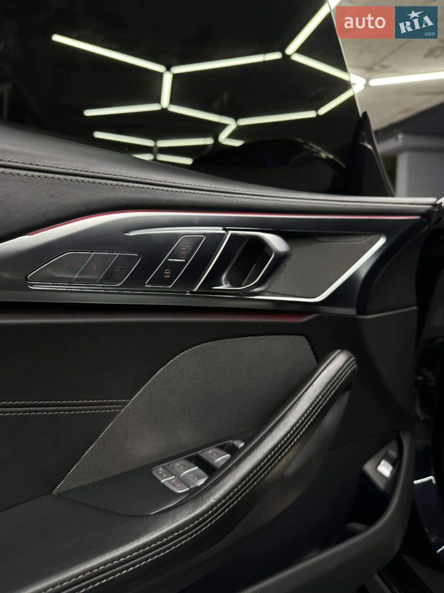 BMW 8 Series Gran Coupe 2022 VIN WBAGV4C05PCL64178 фото оголошення 16 з 27