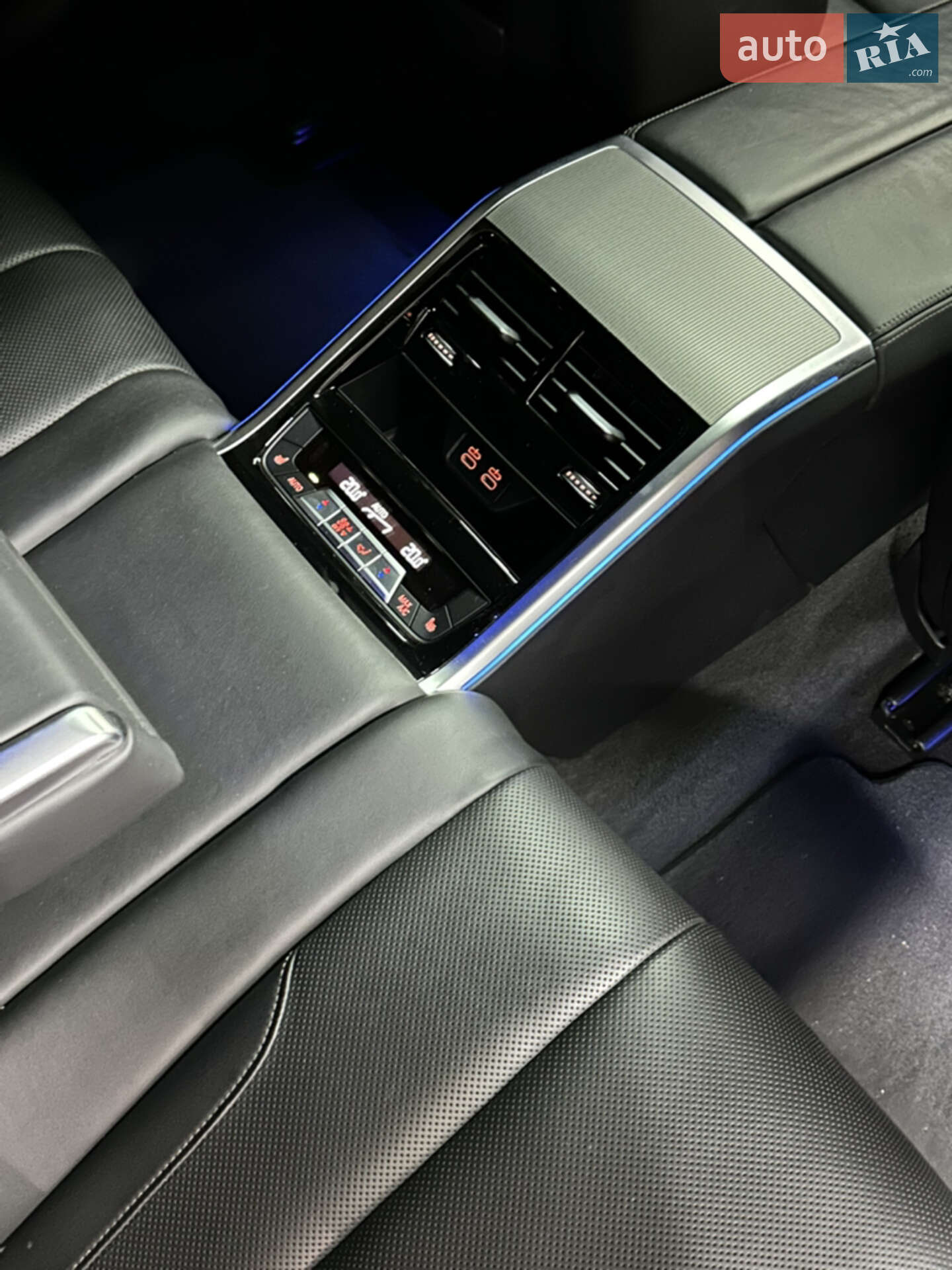 BMW 8 Series Gran Coupe 2022 VIN WBAGV4C05PCL64178 фото оголошення 23 з 27