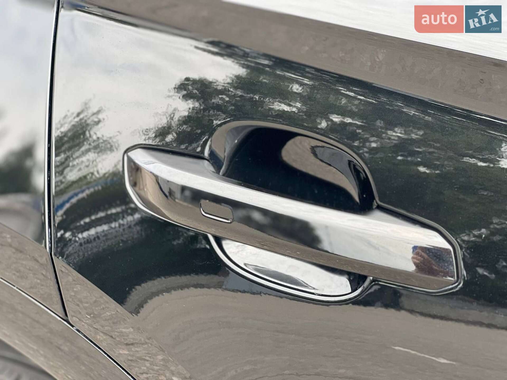 Audi Q5 2019 VIN WA1E2AFY7L2045622 фото оголошення 25 з 28