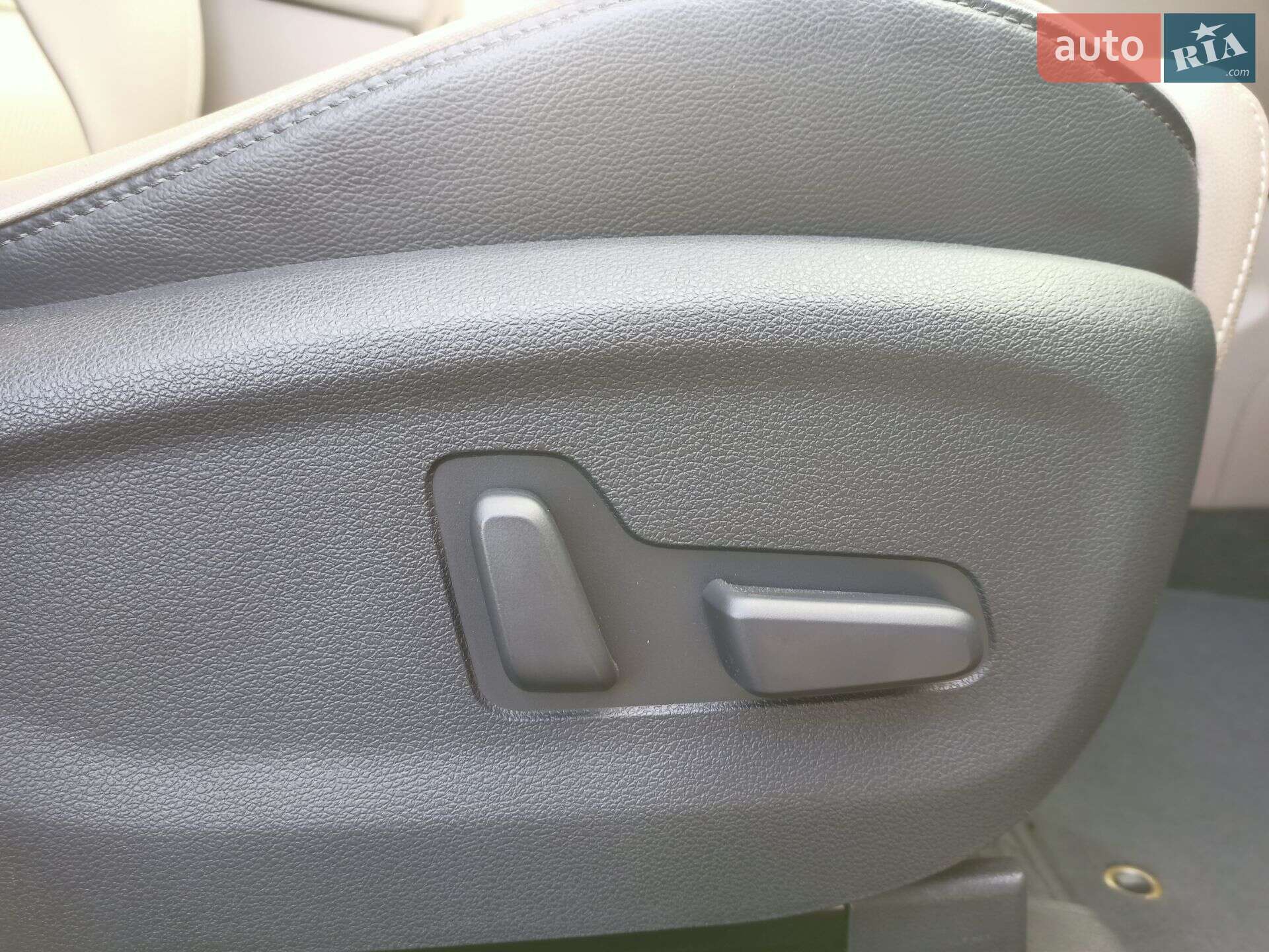 Hyundai Tucson 2019 VIN KM8J3CAL8KU065482 фото оголошення 13 з 22