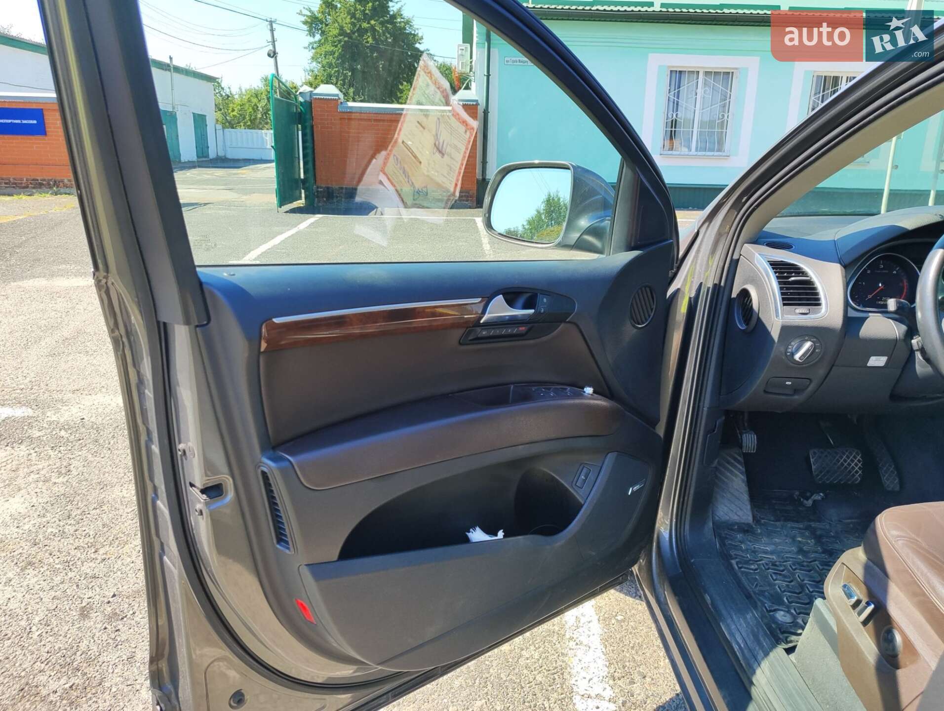 Audi Q7 2012 VIN WA1LMAFE0CD008231 фото оголошення 8 з 15