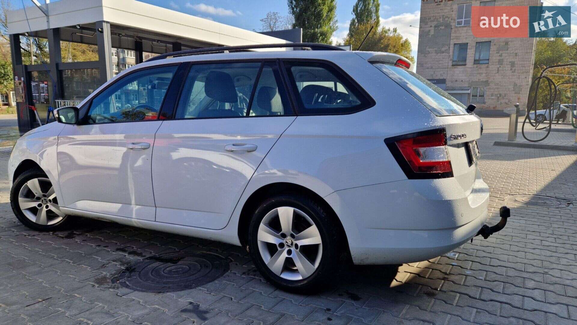 Skoda Fabia 2016 VIN TMBJJ6NJ7HZ057714 фото оголошення 3 з 19