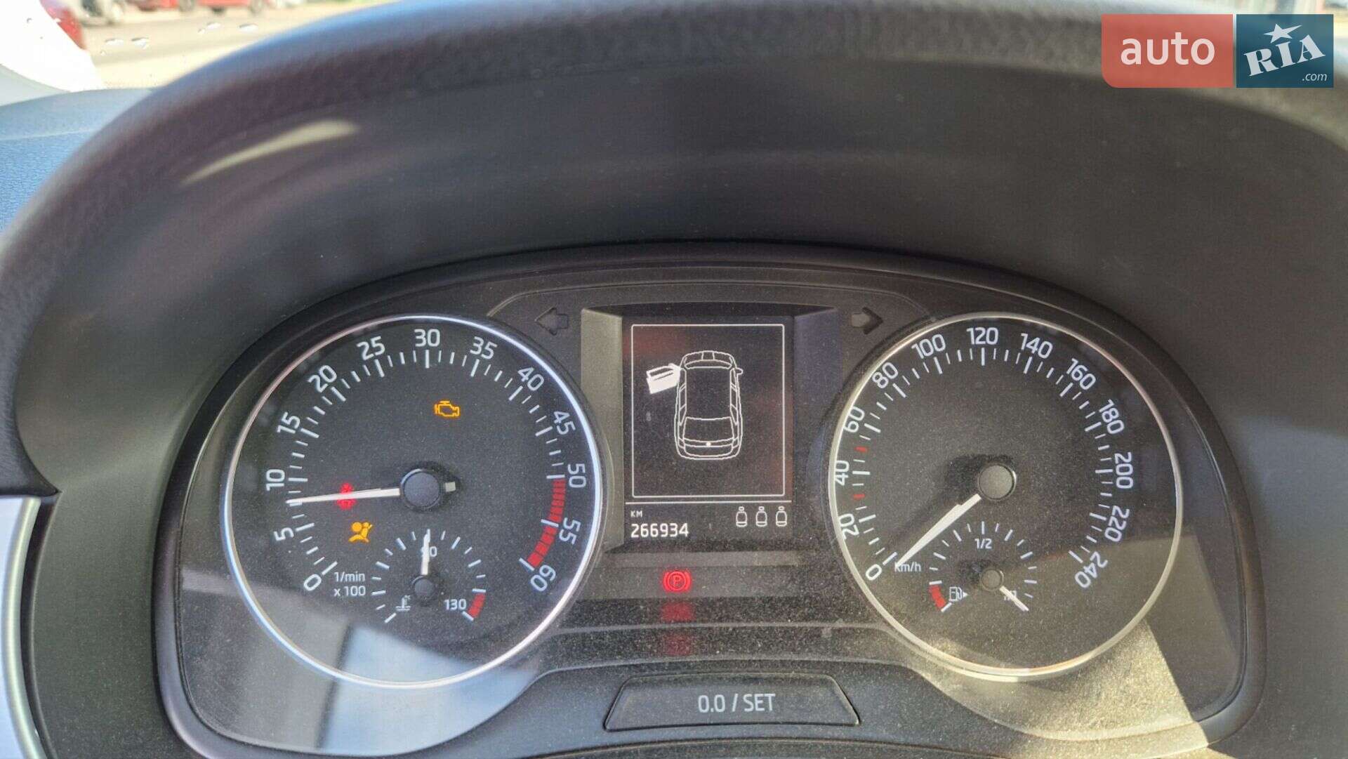 Skoda Fabia 2016 VIN TMBJJ6NJ7HZ057714 фото оголошення 9 з 19