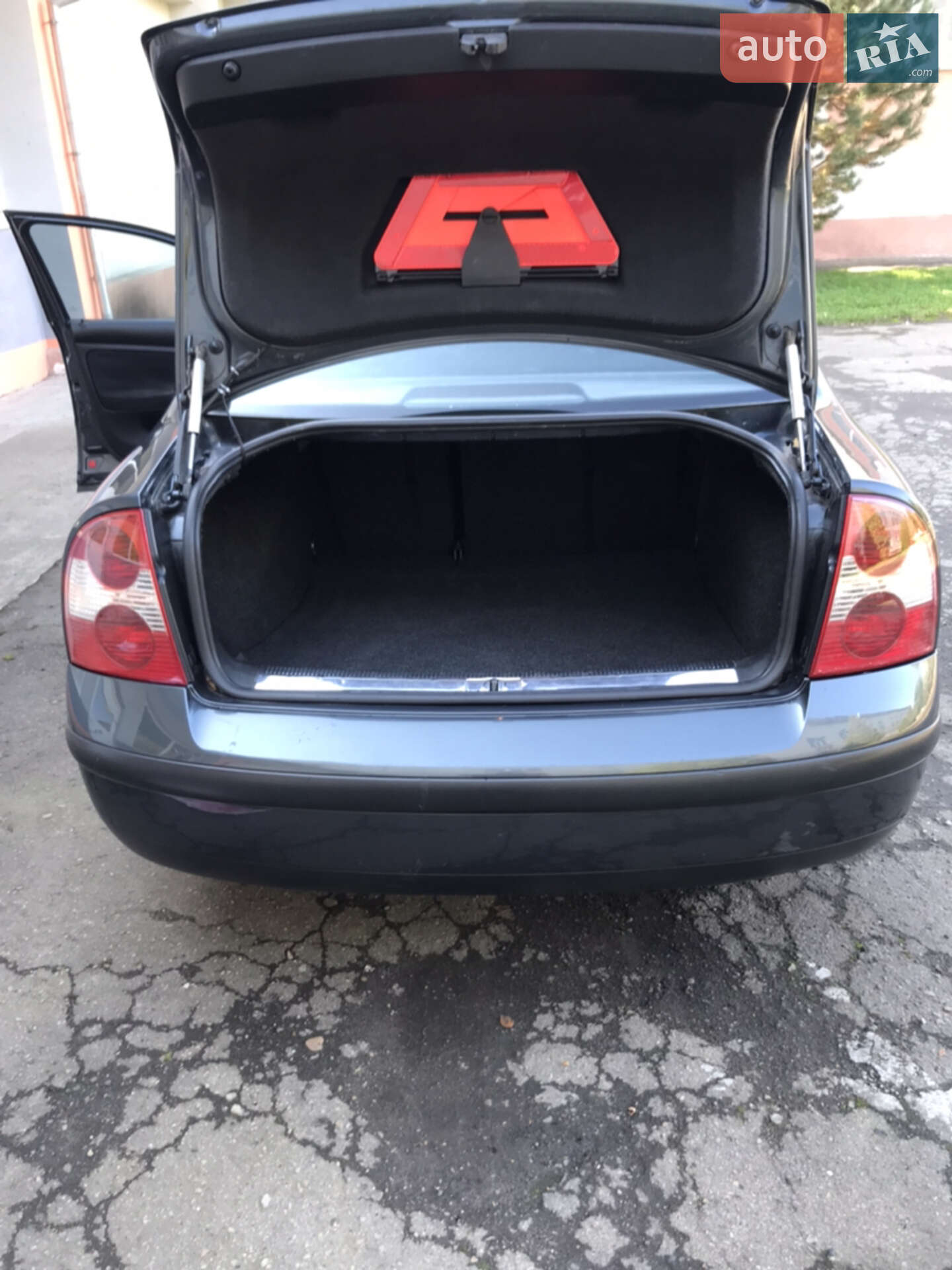 Volkswagen Passat 2001 VIN WVWZZZ3BZ1P295982 фото оголошення 4 з 8