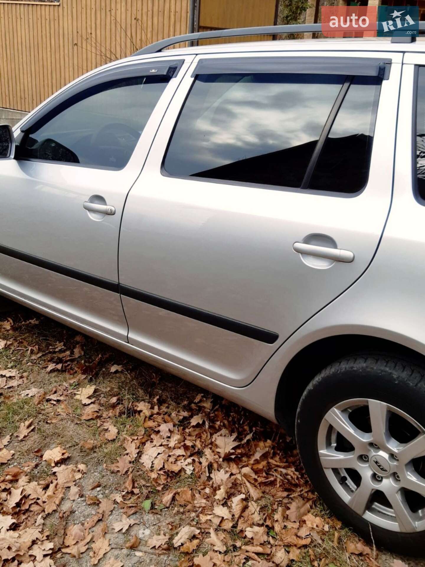 Skoda Octavia 2011 VIN TMBJT61Z3B2138232 фото оголошення 11 з 16
