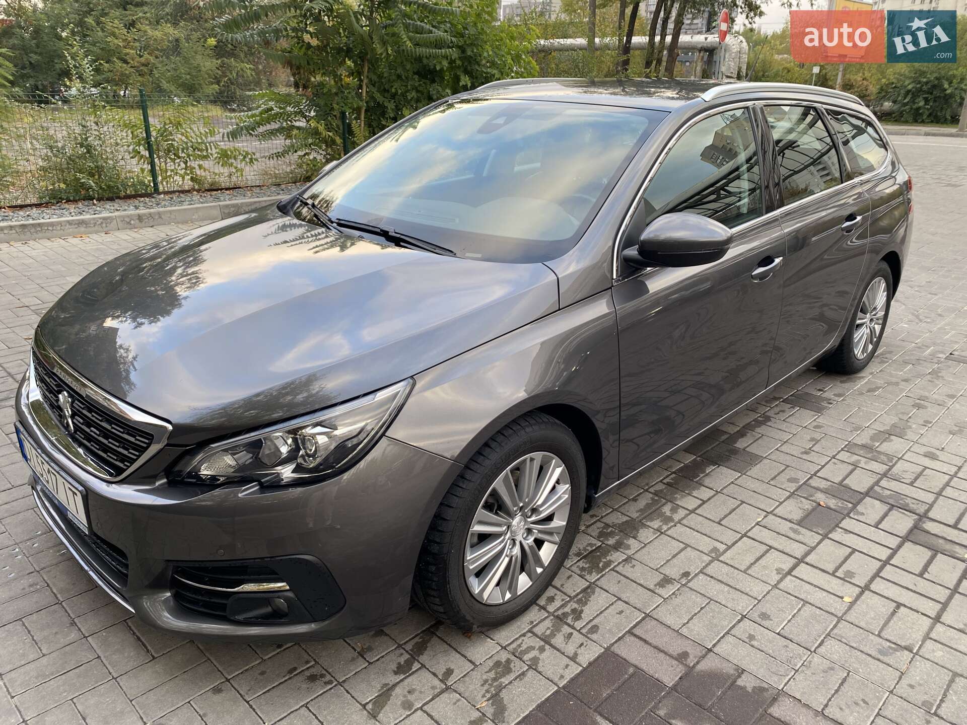 Peugeot 308 2019 VIN VF3LRHNSTJS503621 фото оголошення 2 з 14