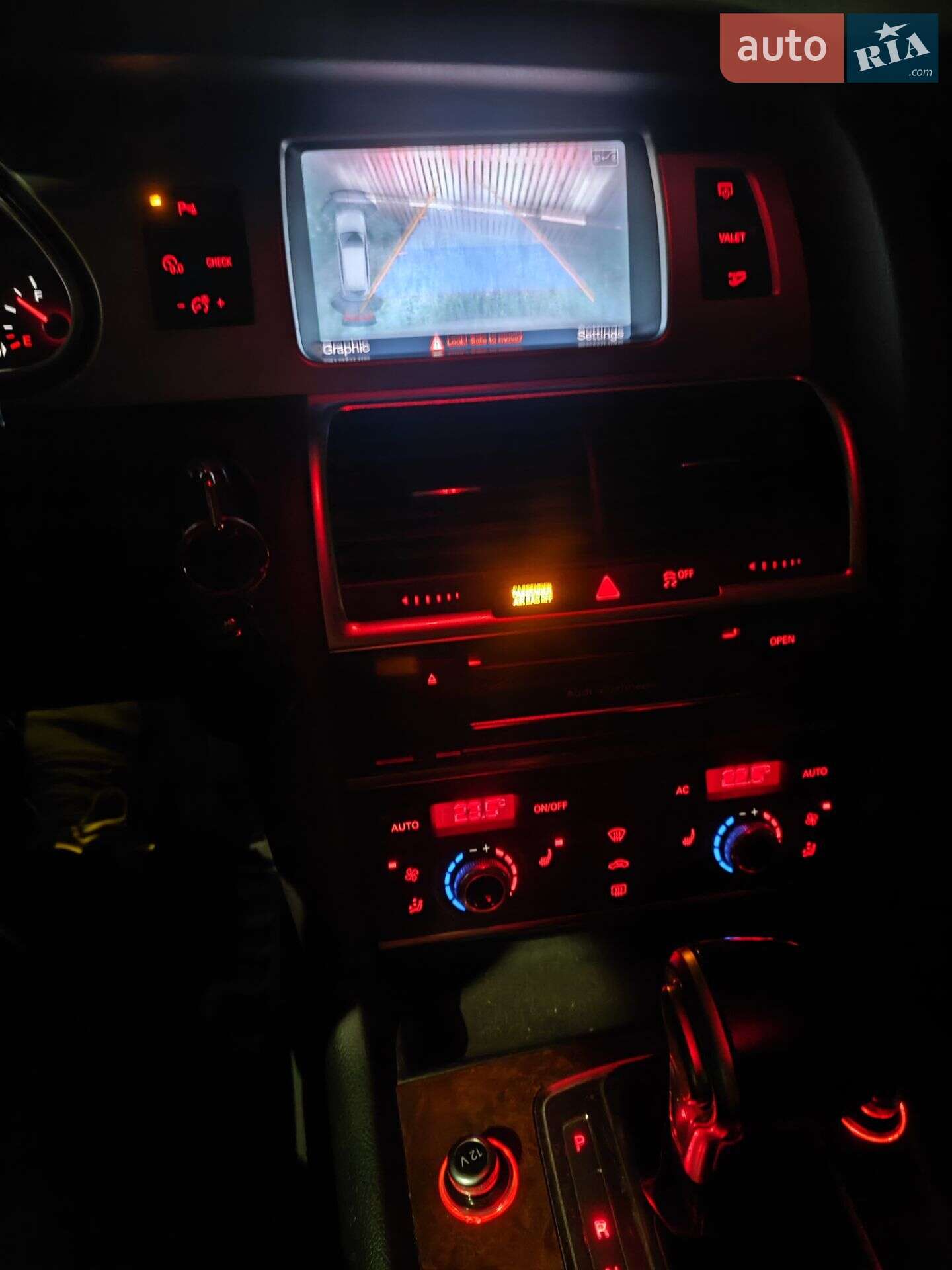 Audi Q7 2012 VIN WA1LMAFE0CD008231 фото оголошення 3 з 26