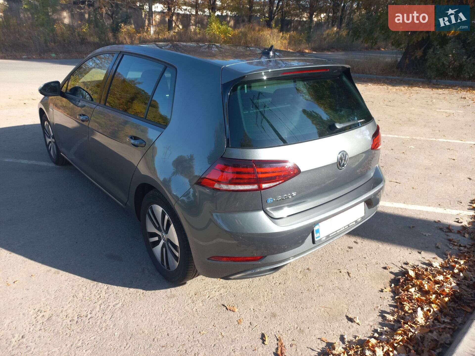 Volkswagen e-Golf 2018 VIN WVWZZZAUZJ8907106 фото оголошення 2 з 31
