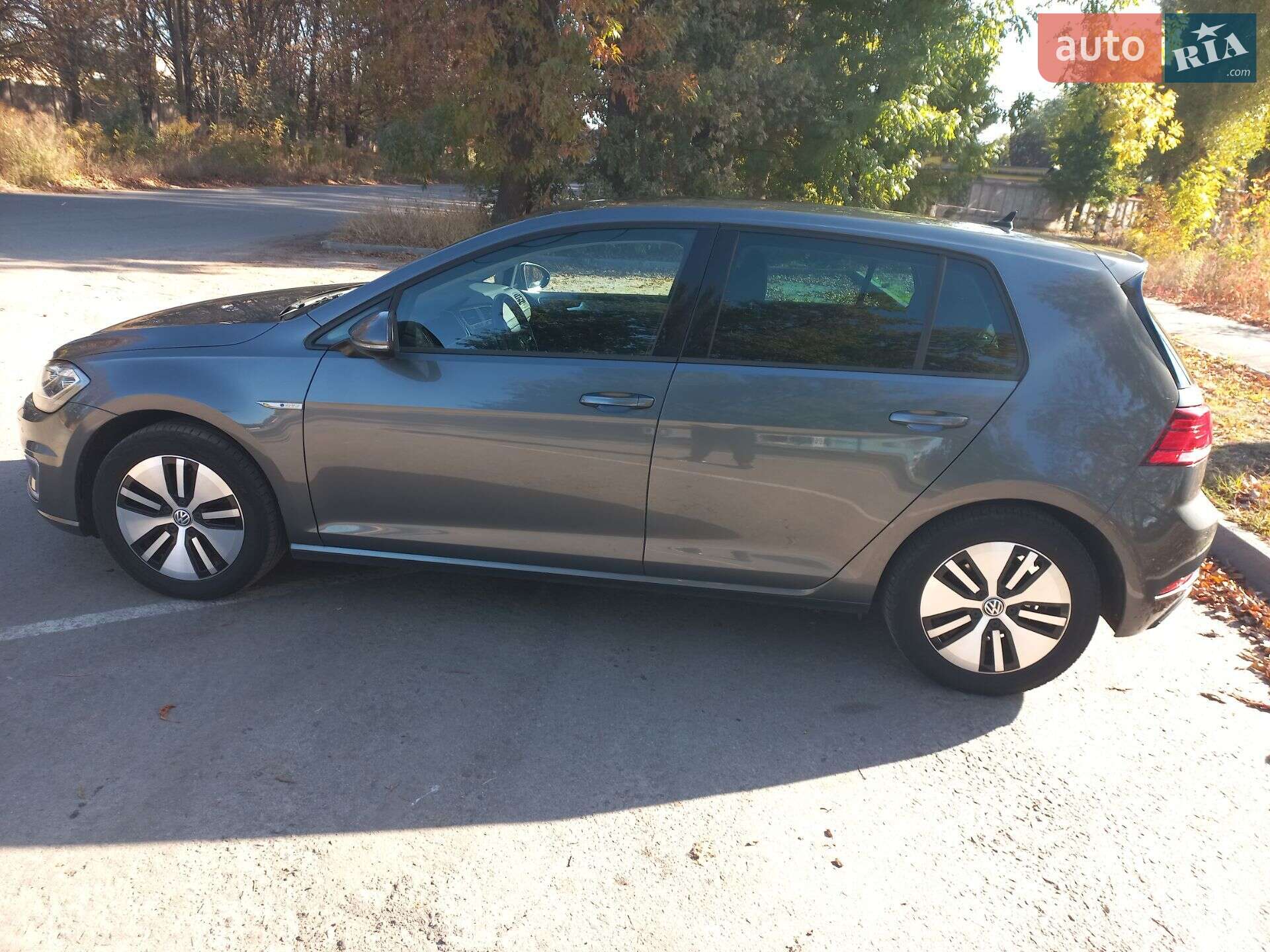 Volkswagen e-Golf 2018 VIN WVWZZZAUZJ8907106 фото оголошення 11 з 31
