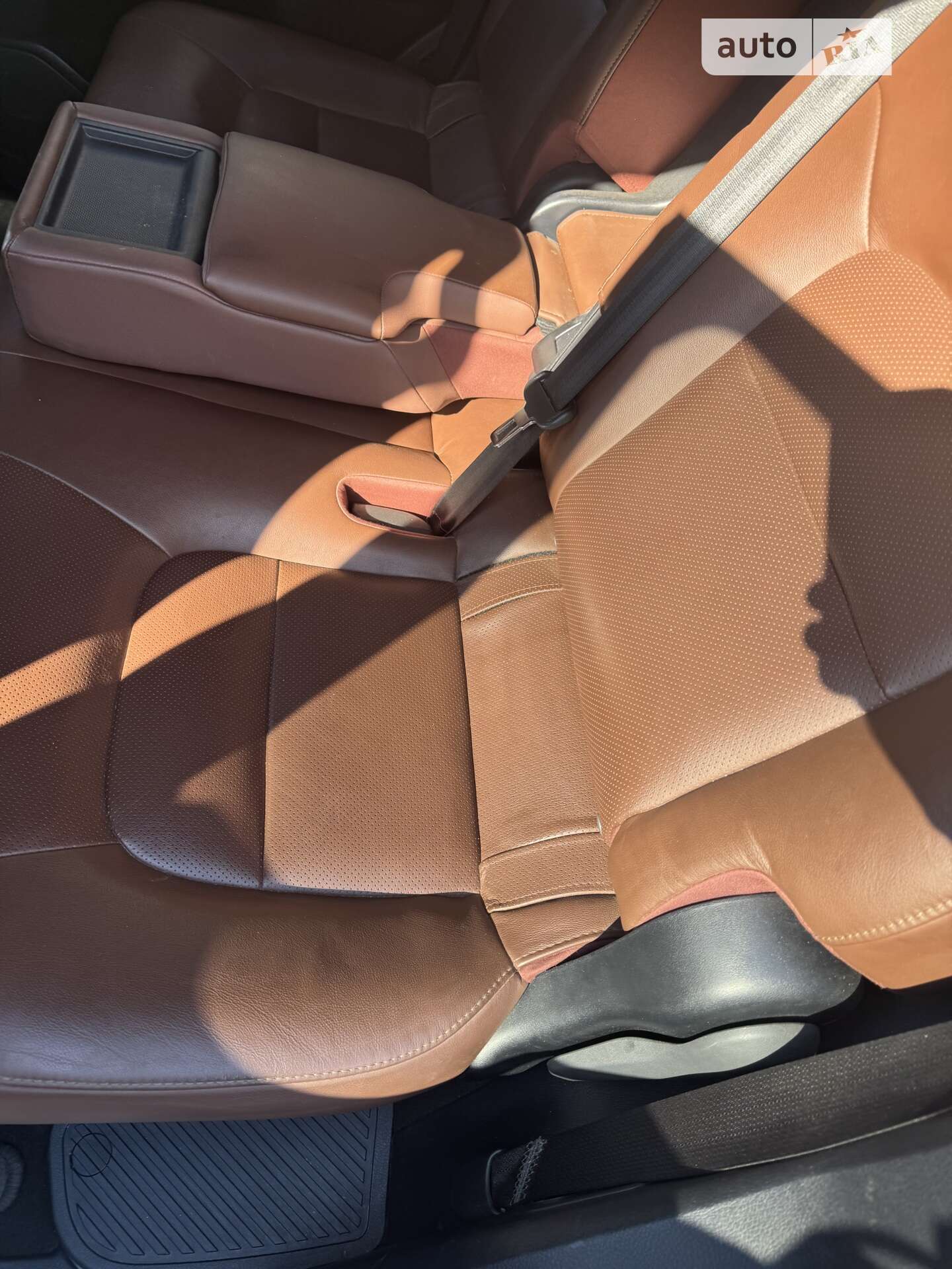 Toyota Land Cruiser 2019 VIN JTMCV05J004276266 фото оголошення 5 з 17