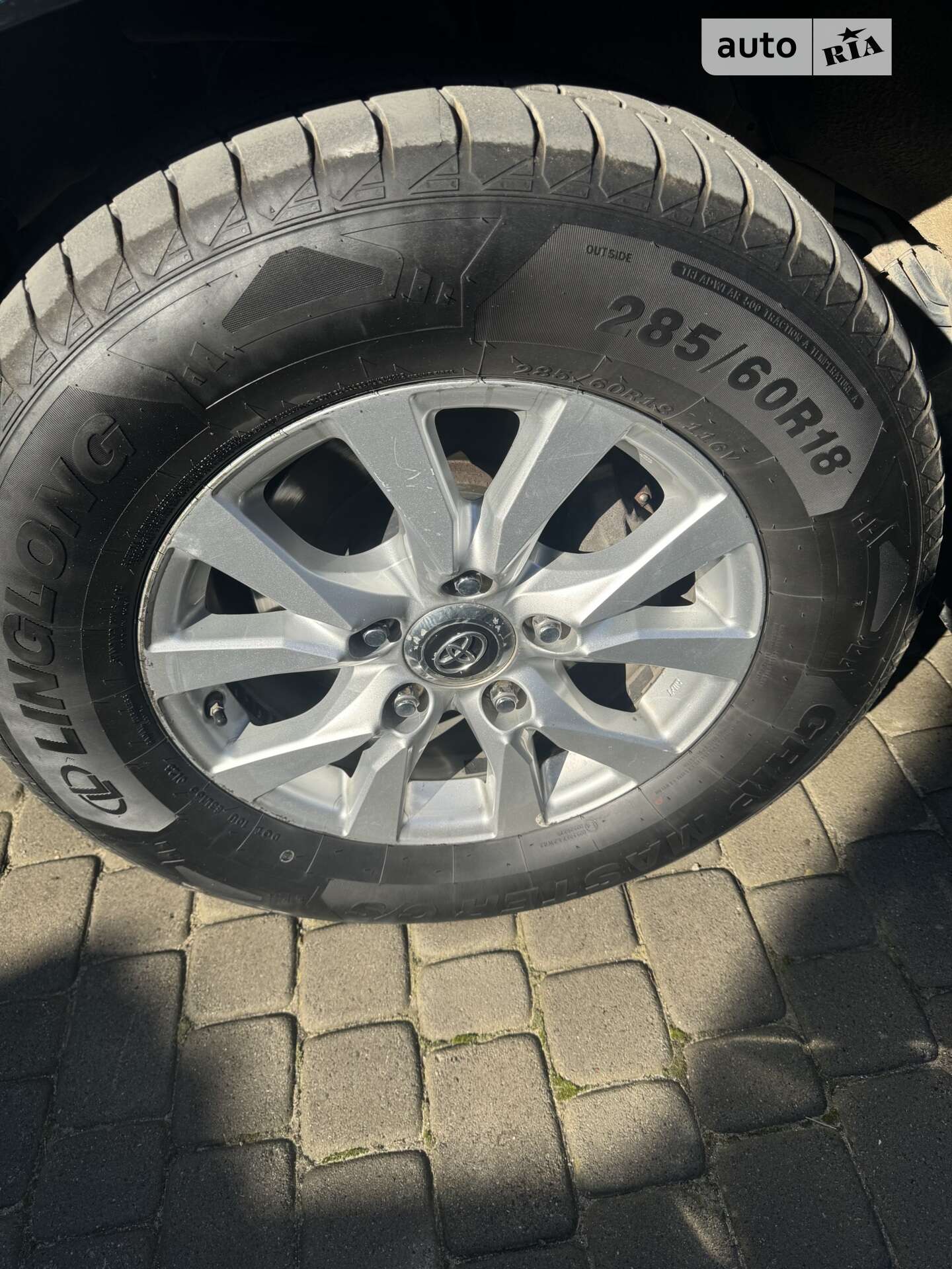 Toyota Land Cruiser 2019 VIN JTMCV05J004276266 фото оголошення 6 з 17