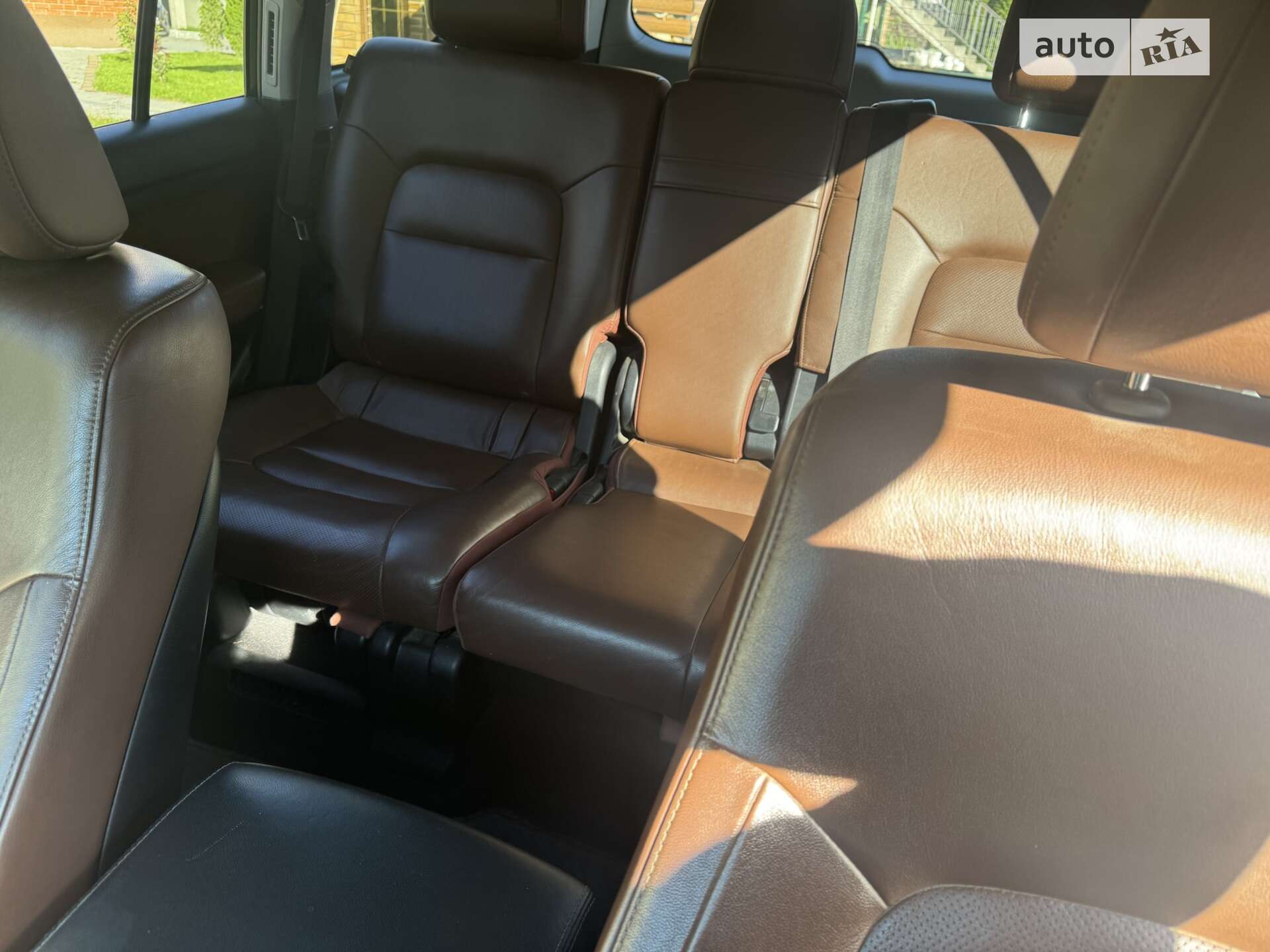 Toyota Land Cruiser 2019 VIN JTMCV05J004276266 фото оголошення 8 з 17