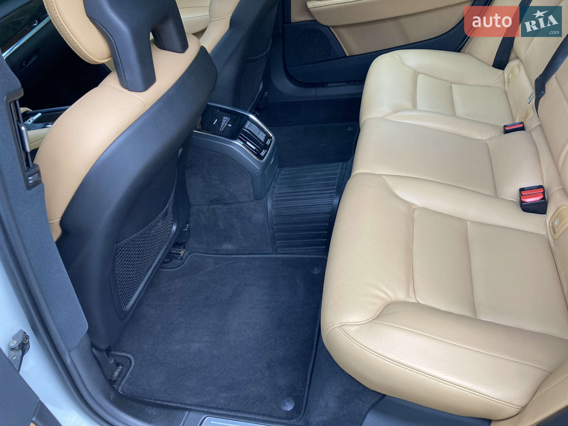 Volvo S90 2017 VIN LVY982AK3JP024032 фото оголошення 6 з 10