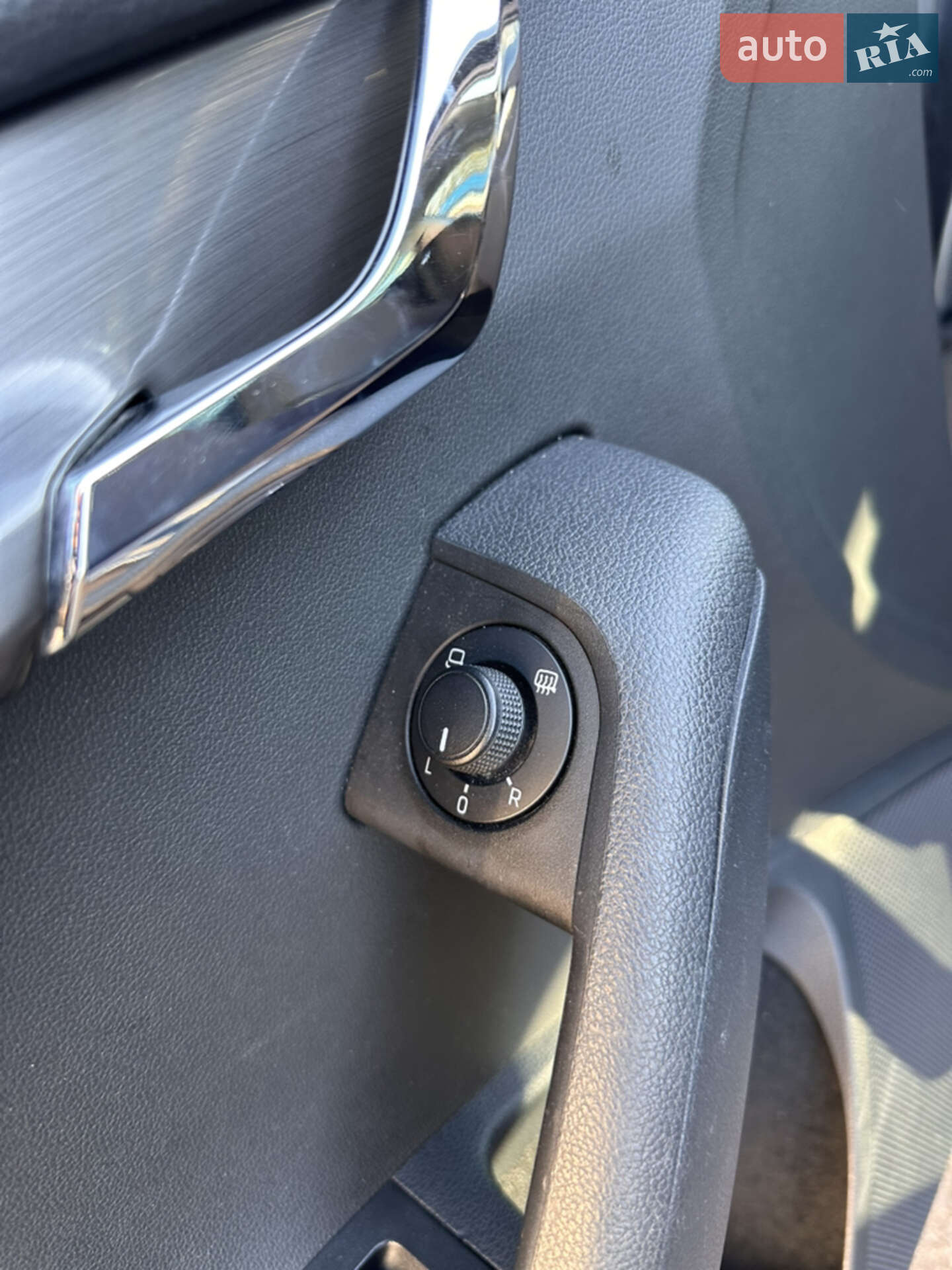 Skoda Octavia 2019 VIN TMBJG7NE7K0179864 фото оголошення 9 з 11
