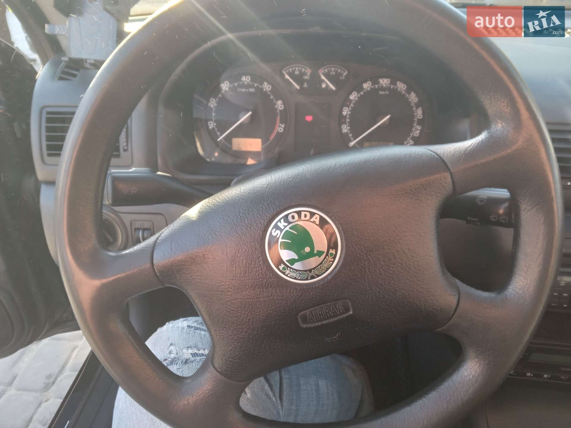 Skoda Octavia 2002 VIN TMBHX21UX22612161 фото оголошення 8 з 11