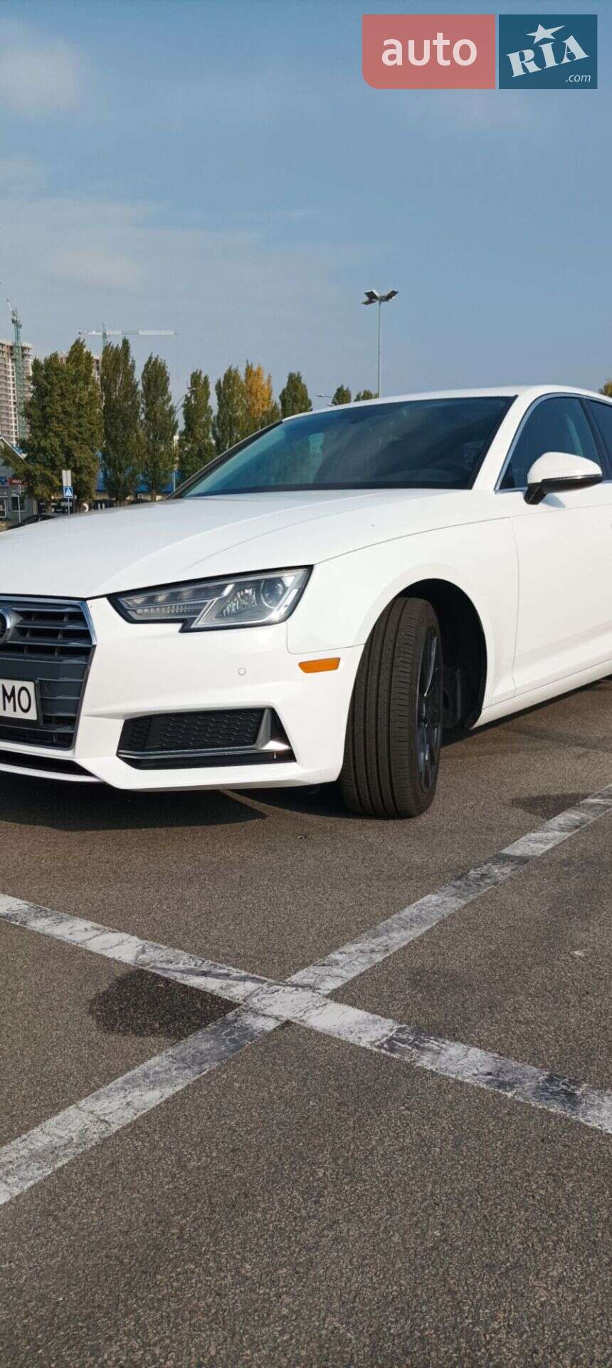 Audi A4 2019 VIN WAUANAF49KN020272 фото оголошення 8 з 23
