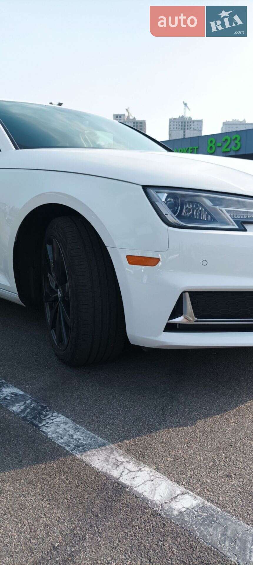Audi A4 2019 VIN WAUANAF49KN020272 фото оголошення 13 з 23