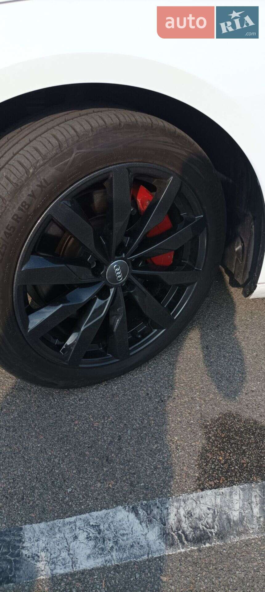 Audi A4 2019 VIN WAUANAF49KN020272 фото оголошення 16 з 23