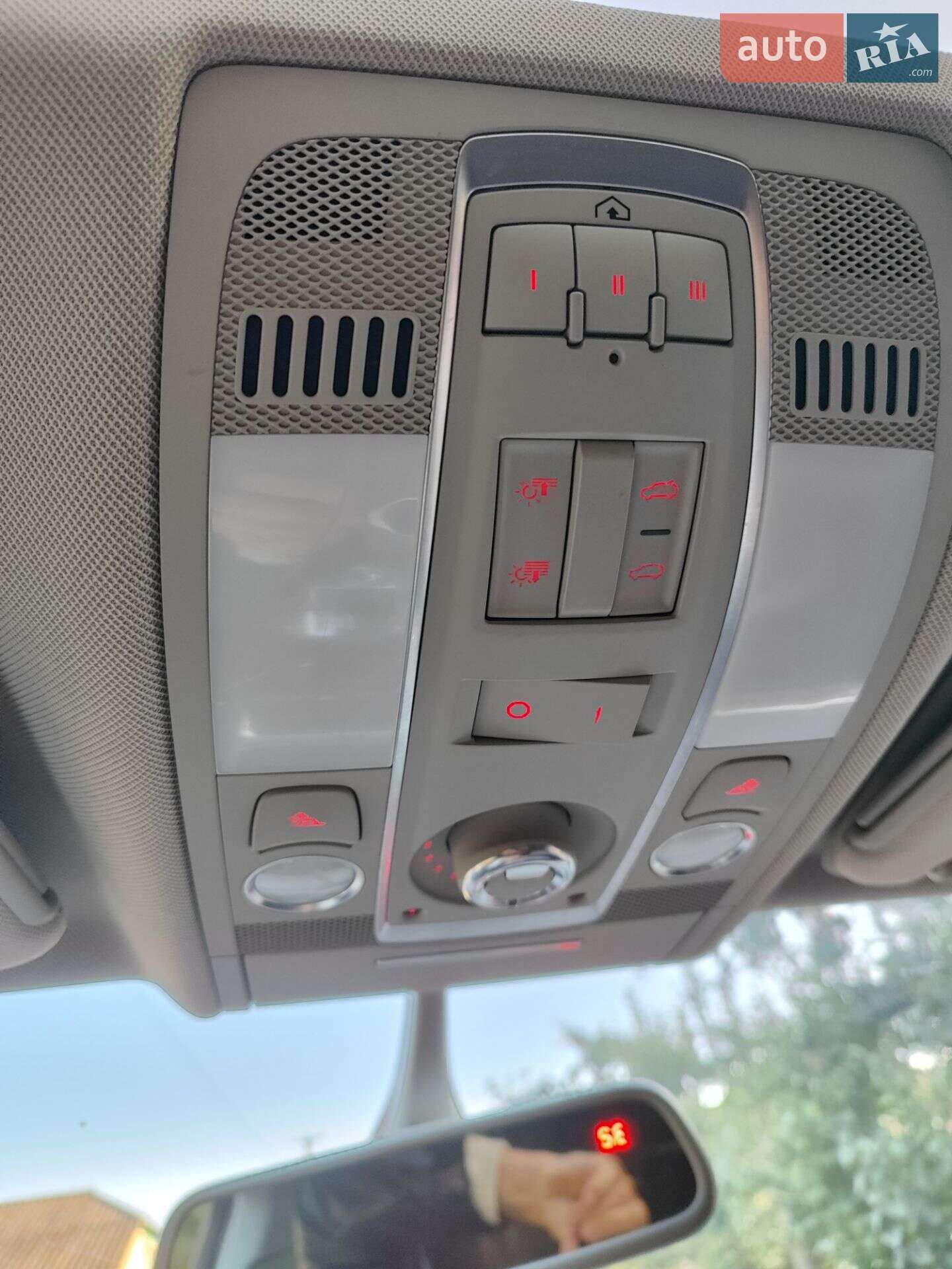 Audi Q7 2012 VIN WA1LMAFE0CD008231 фото оголошення 21 з 26