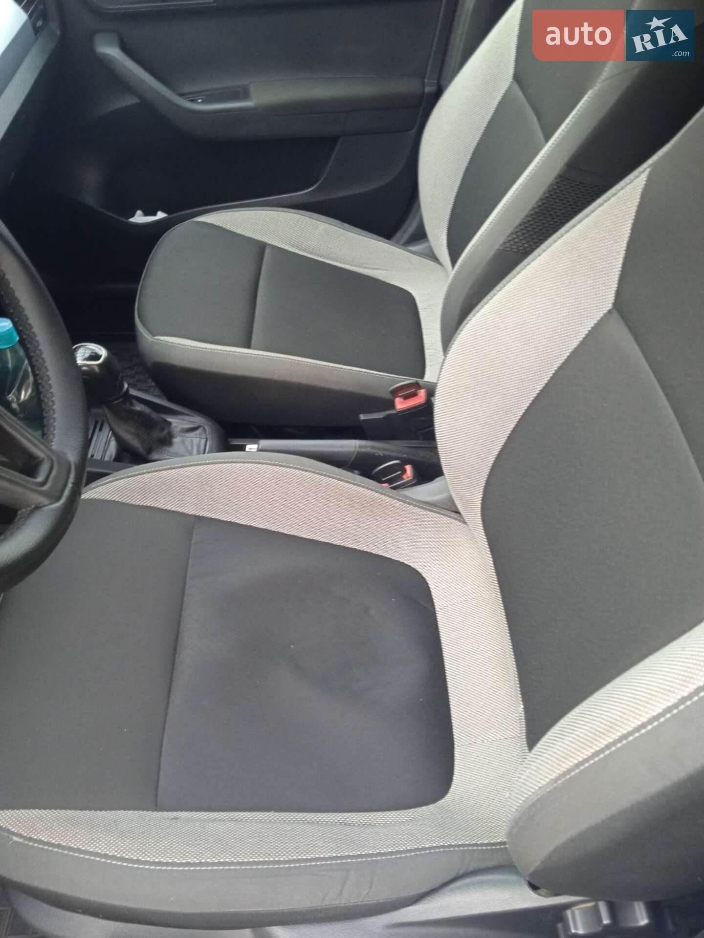 Skoda Fabia 2016 VIN TMBJT6NJ2HZ016062 фото оголошення 5 з 13