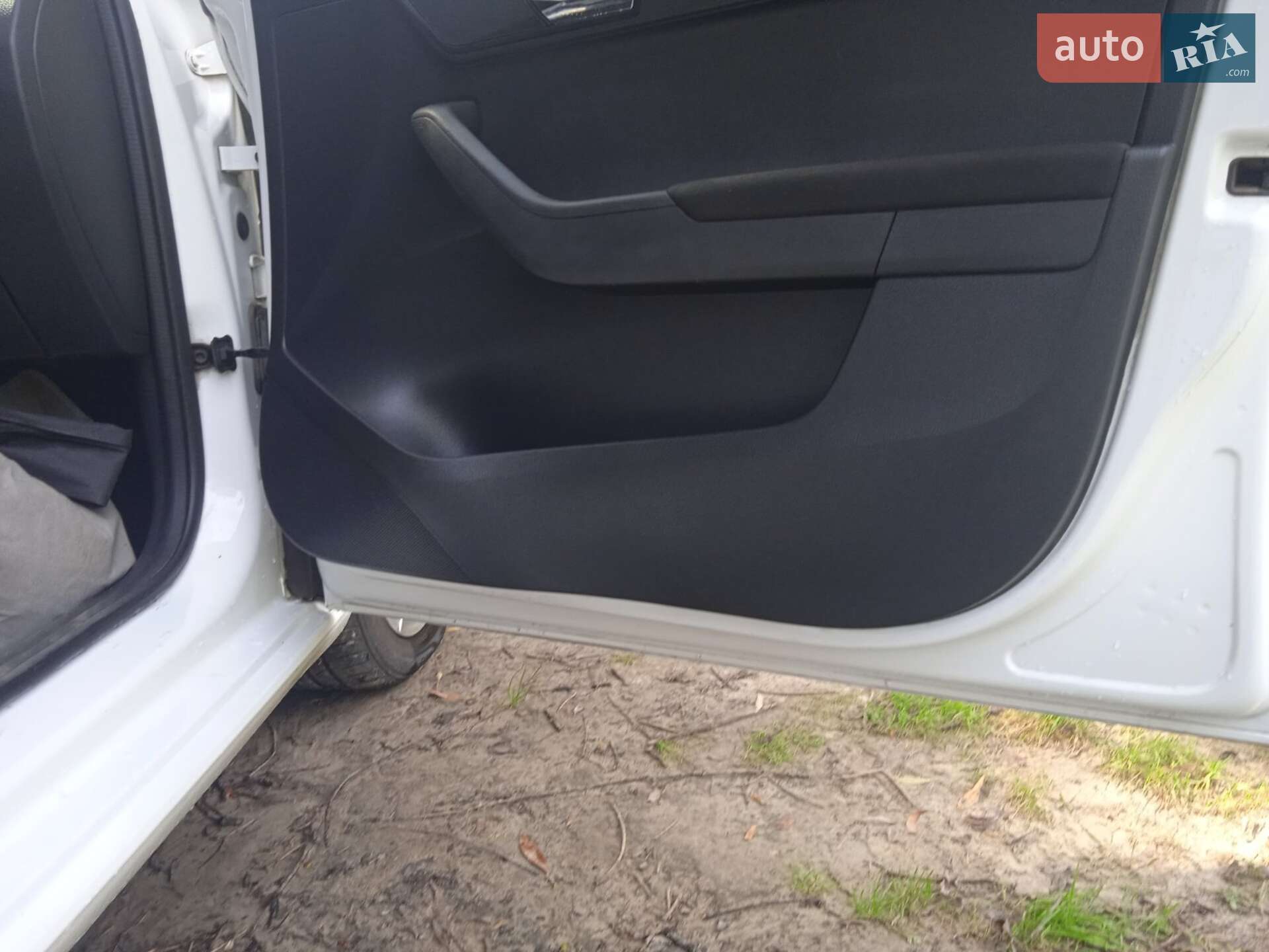 Skoda Fabia 2016 VIN TMBJT6NJ2HZ016062 фото оголошення 6 з 13