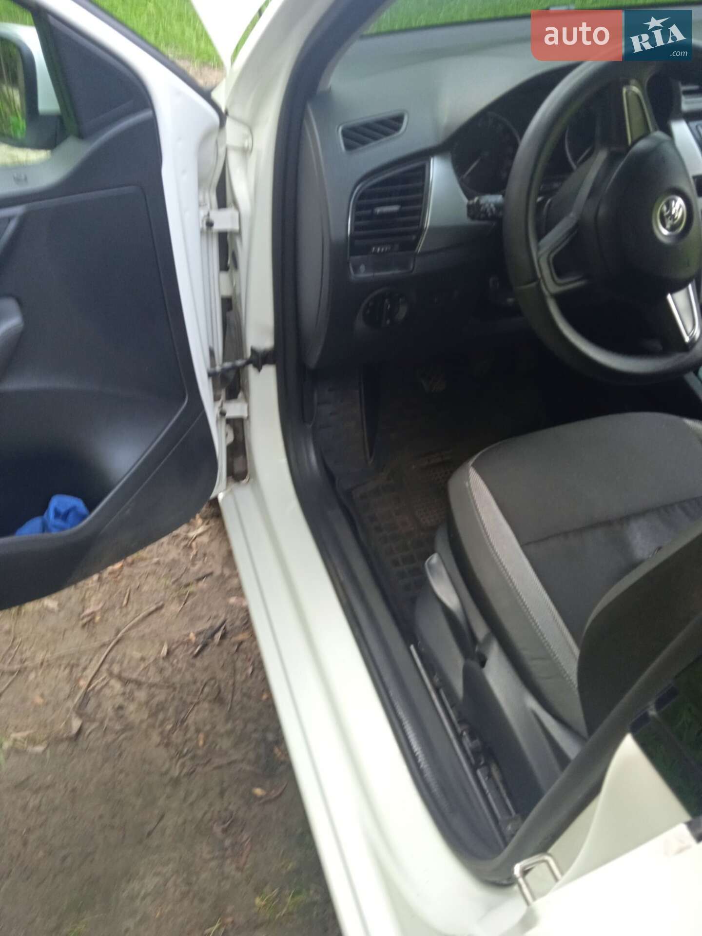Skoda Fabia 2016 VIN TMBJT6NJ2HZ016062 фото оголошення 7 з 13