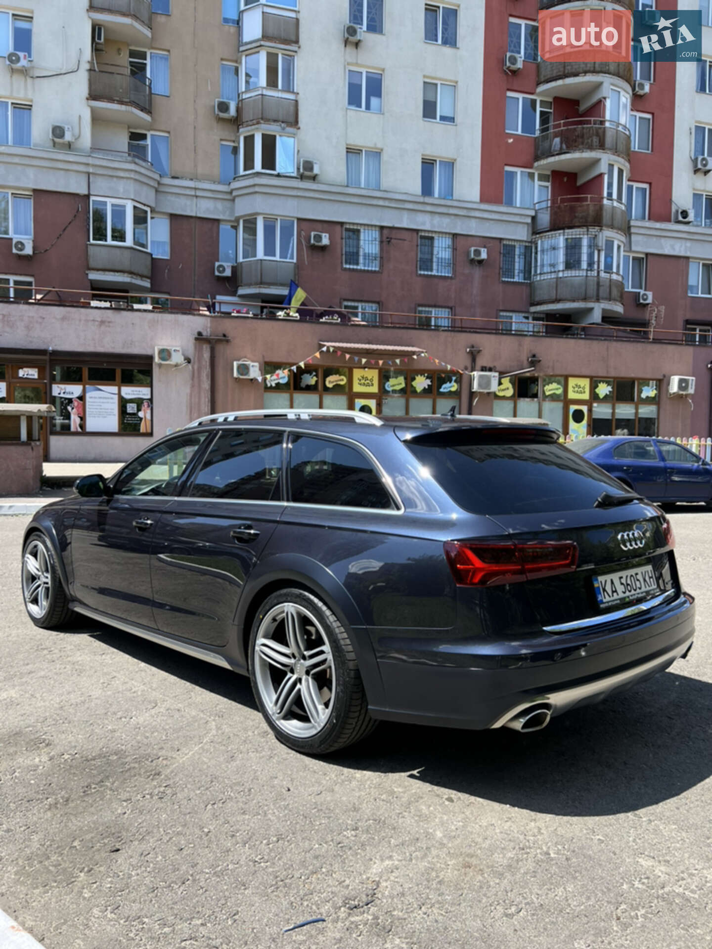 Audi A6 Allroad 2018 VIN WAUZZZ4G1JN124143 фото оголошення 3 з 19